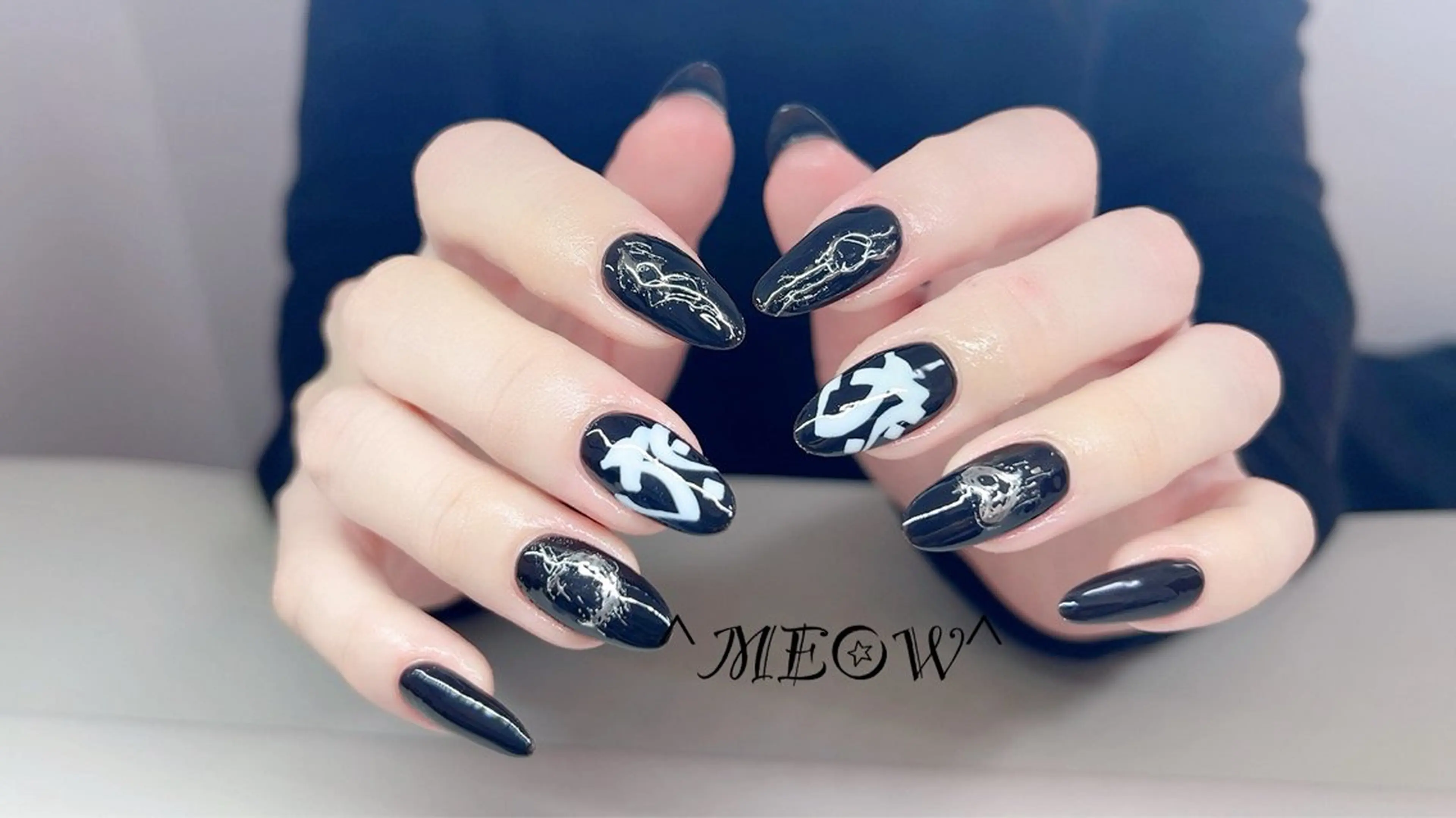 ネイル アートネイル 長さ出し ^MEOW^ salonのネイルデザイン