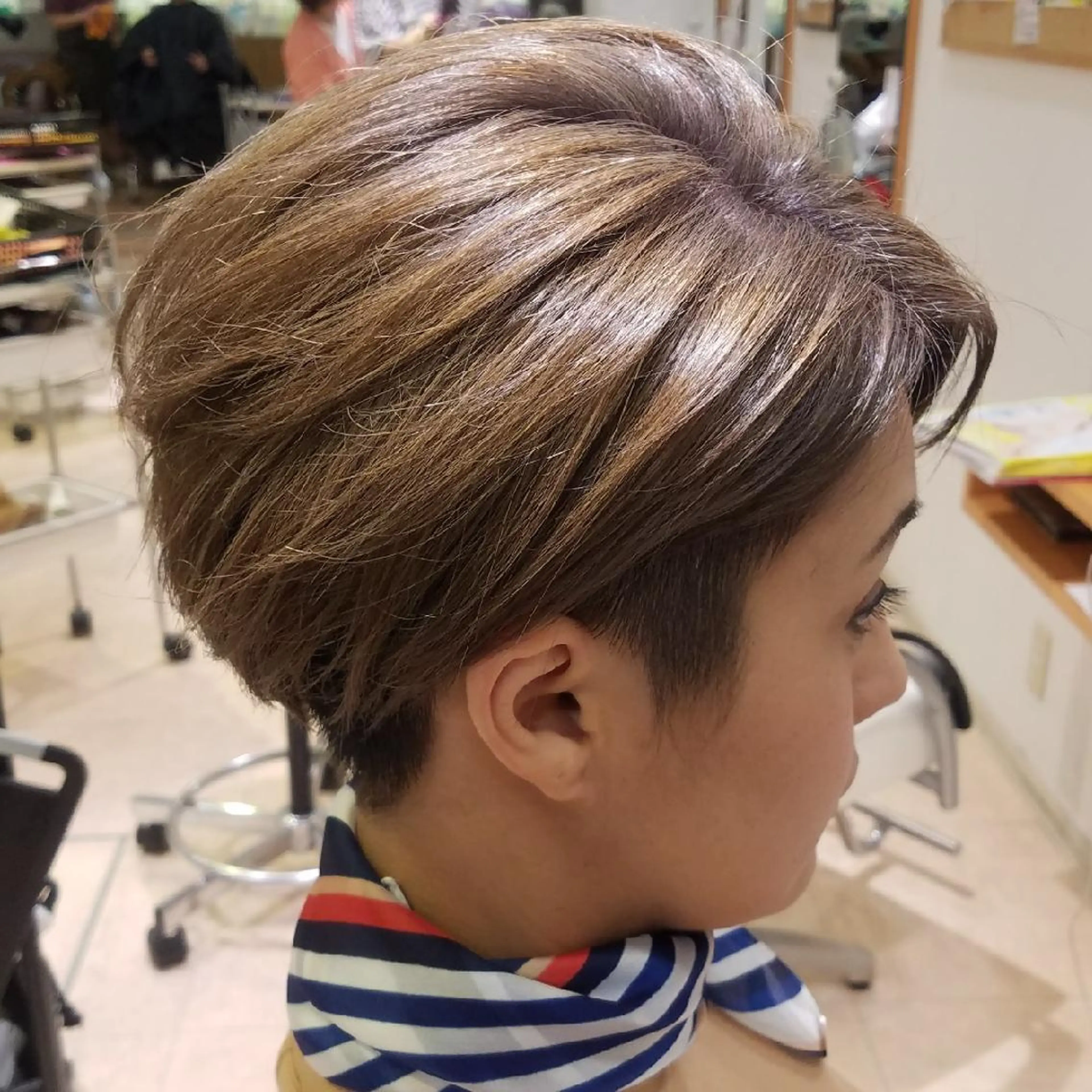 ショート カラー アッシュ ラベンダーカラー ラベンダーアッシュ relish 所属・徳永 健のその他イメージ