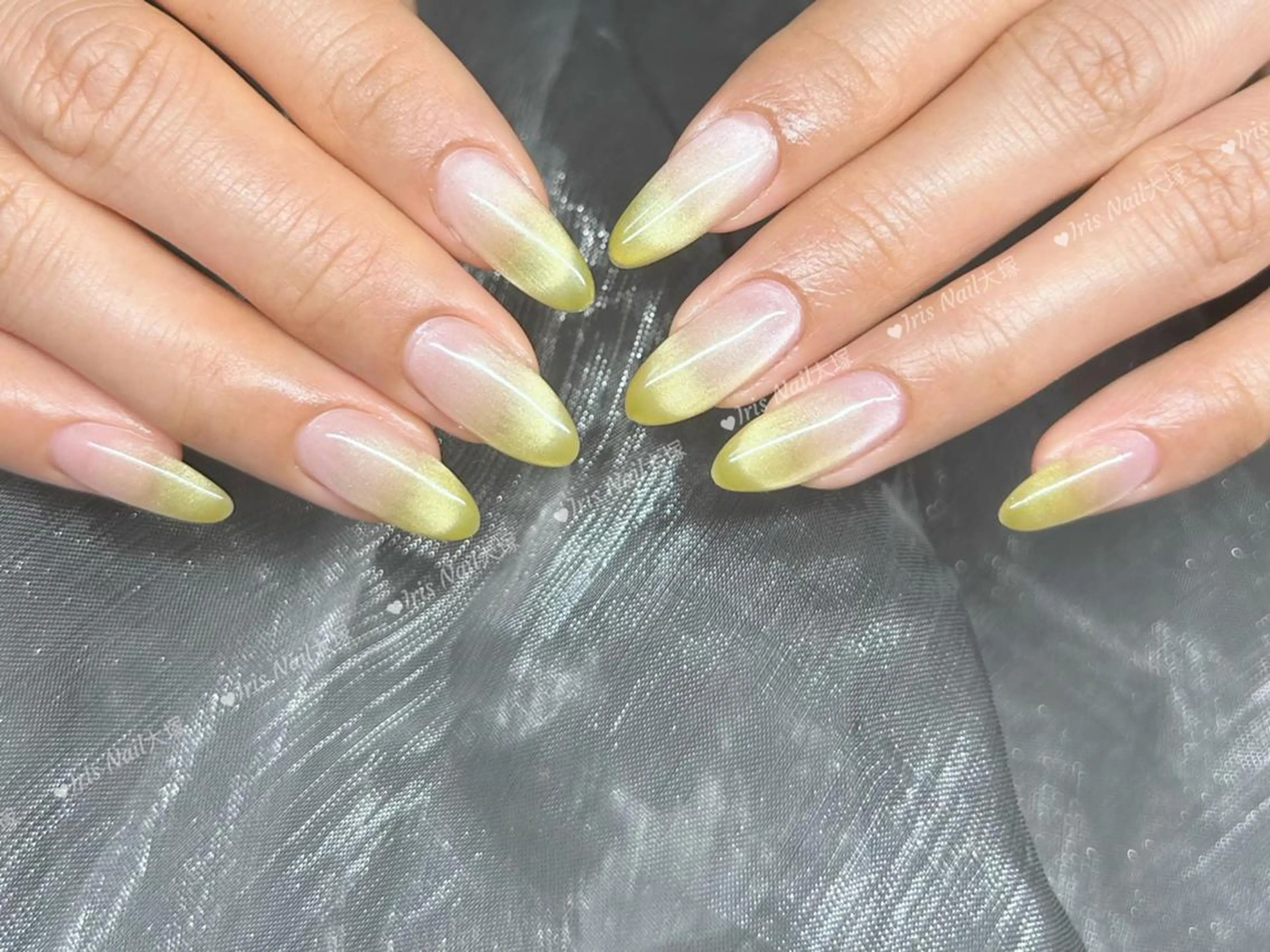 ネイル マグネットネイル ハンドネイル ハンドケア 🍒IRIS Nail🌸のネイルデザイン