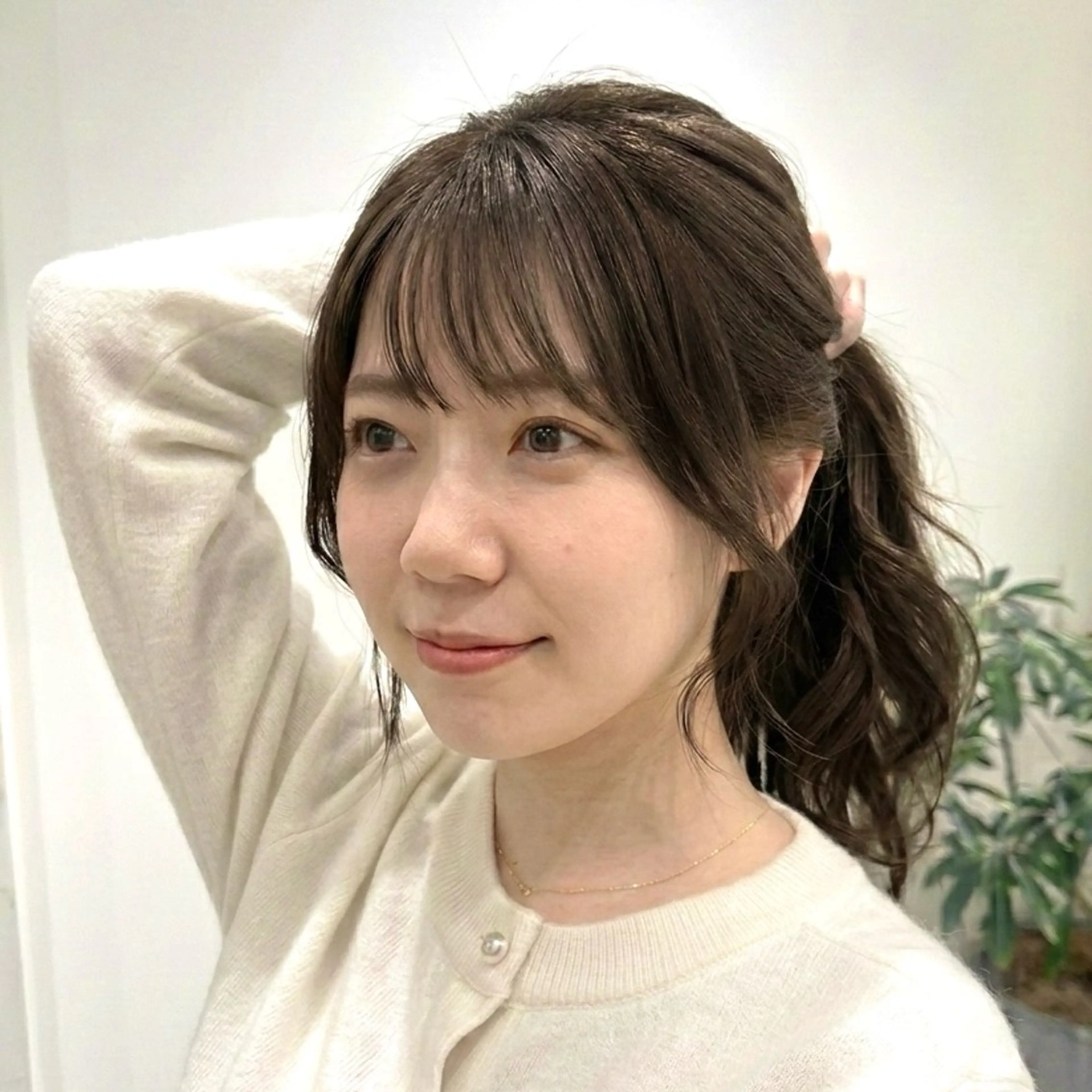 ミディアム カラー カット ヘアカラー トリートメント ヘッドスパ ヘアセット 短めショートカット カットモデルのヘアスタイル