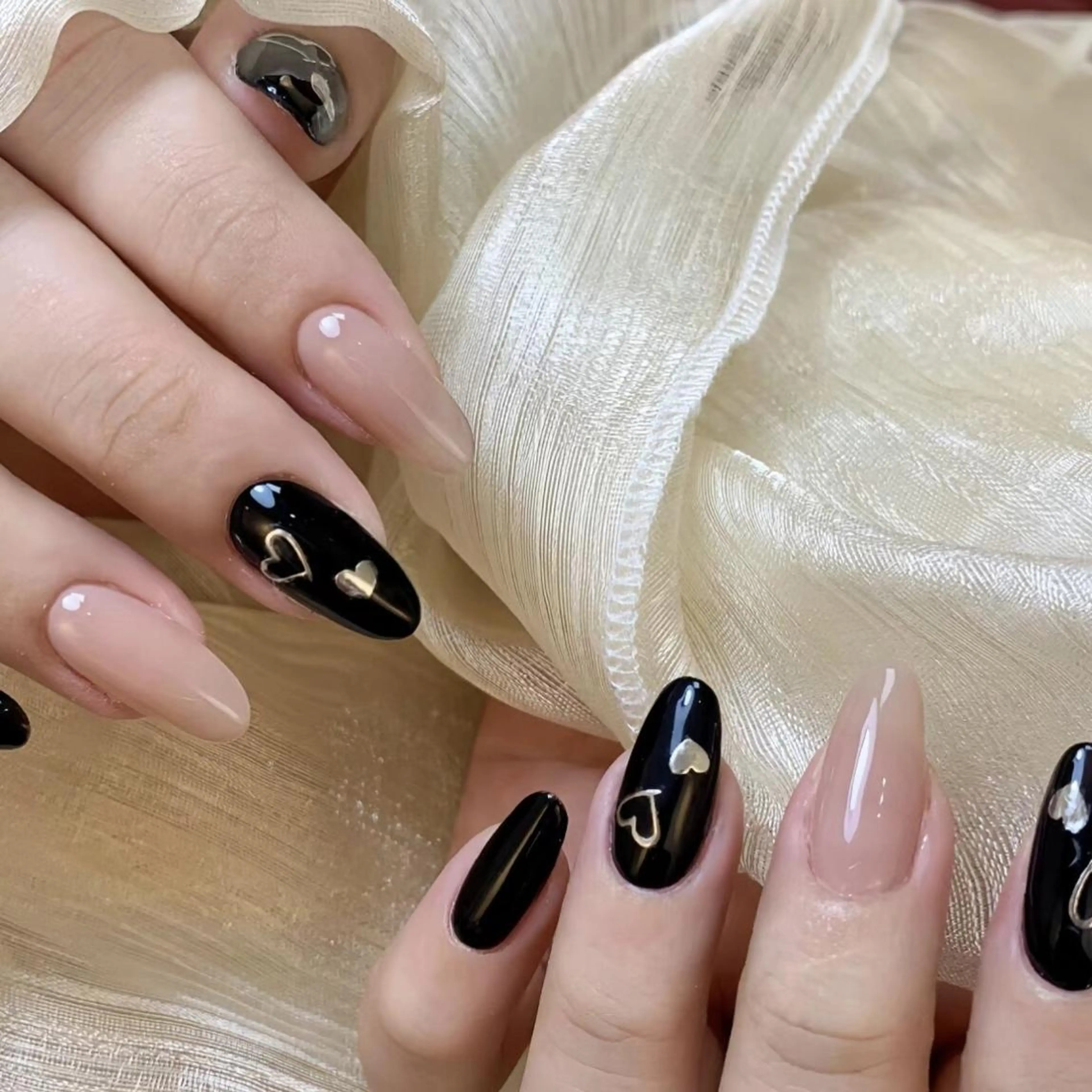 ネイル ハンドネイル RAFFINE haru🦋🩵のネイルデザイン