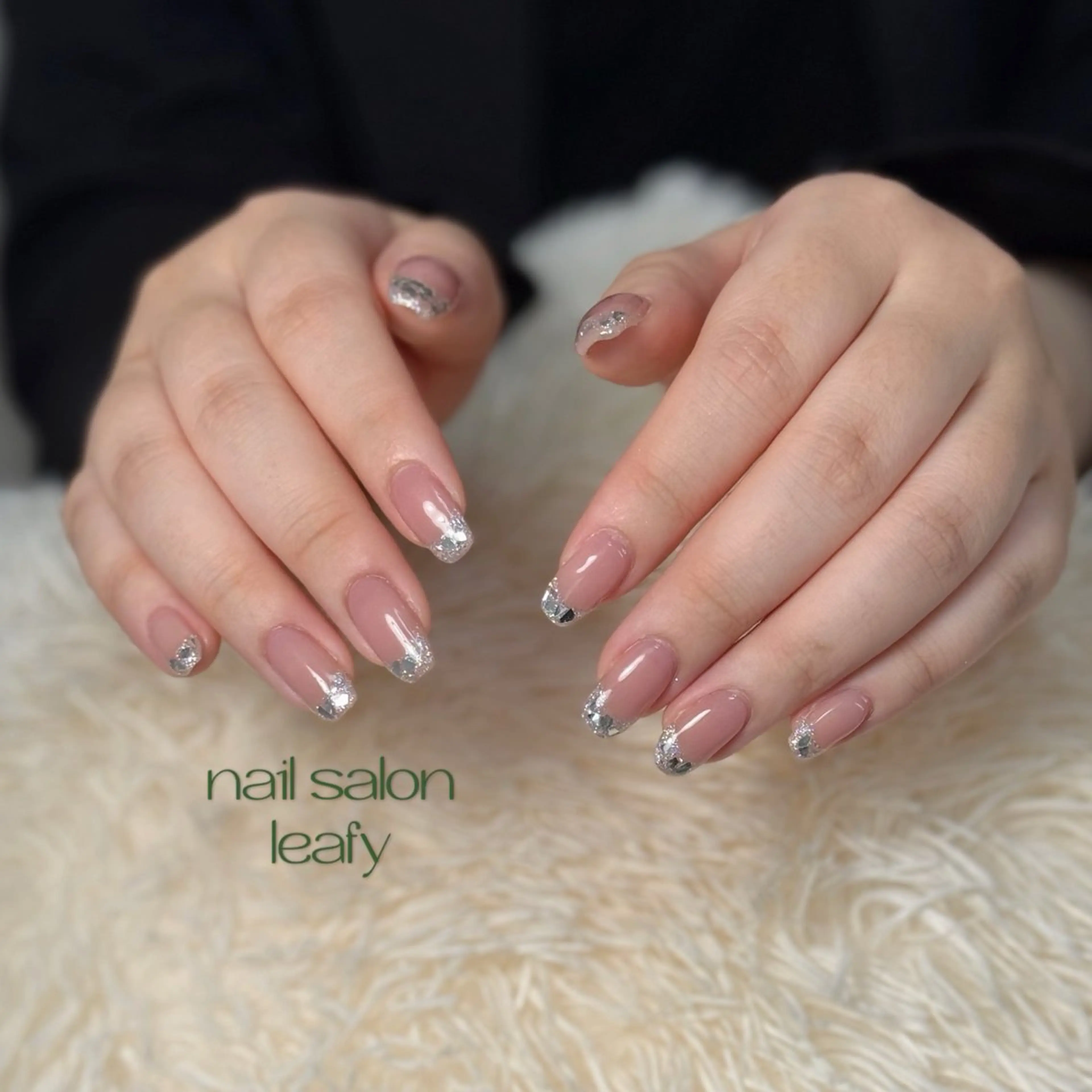 ネイル フレンチネイル ガラスフレンチ ネイルサロン leafyのネイルデザイン