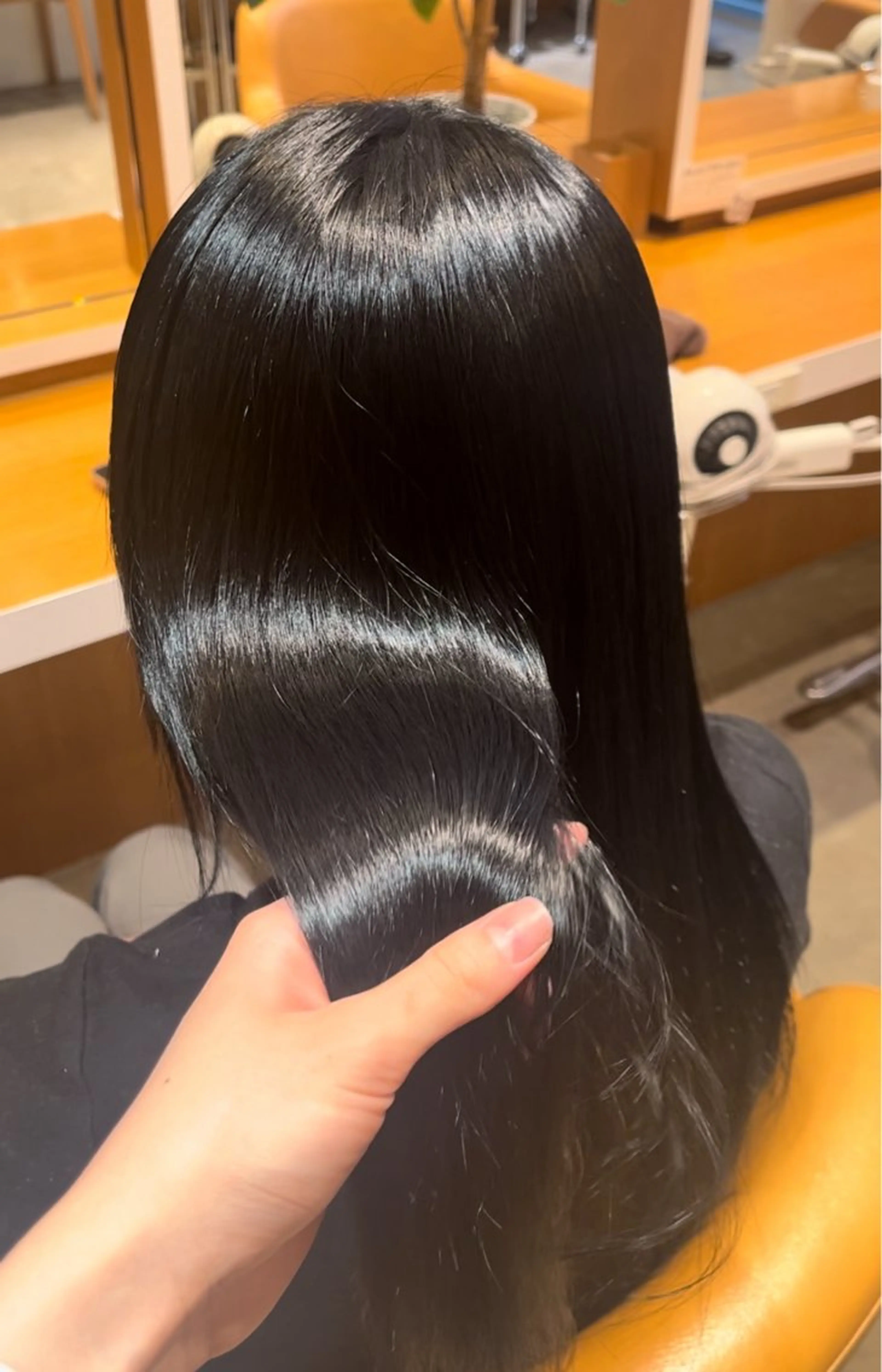 ロング カラー 黒髪 トリートメント 中野 百乃華のヘアスタイル