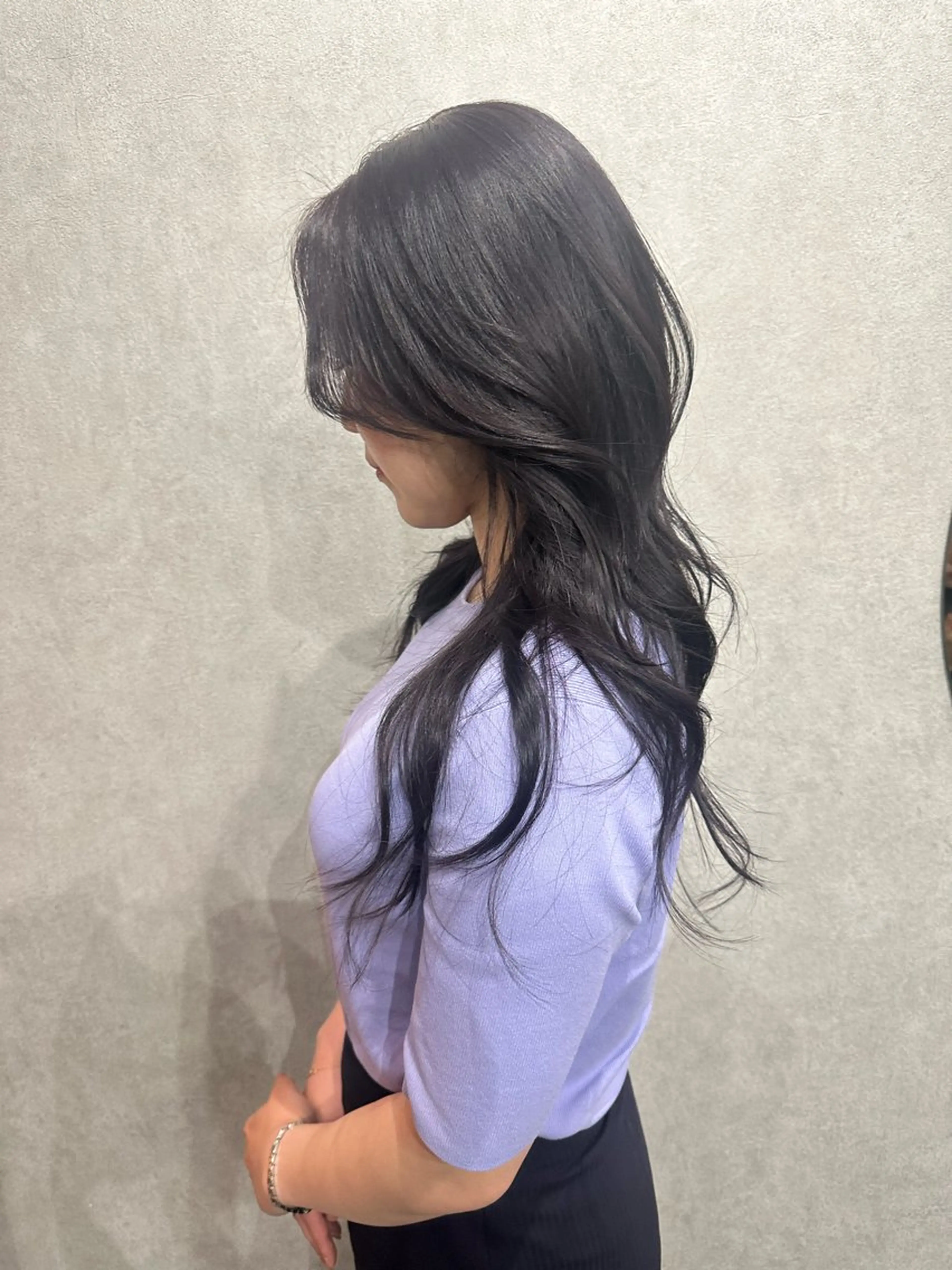 セミロング カラー ラベンダーカラー カット ヘアカラー トリートメント AiM エイム　韓国レイヤーのヘアスタイル