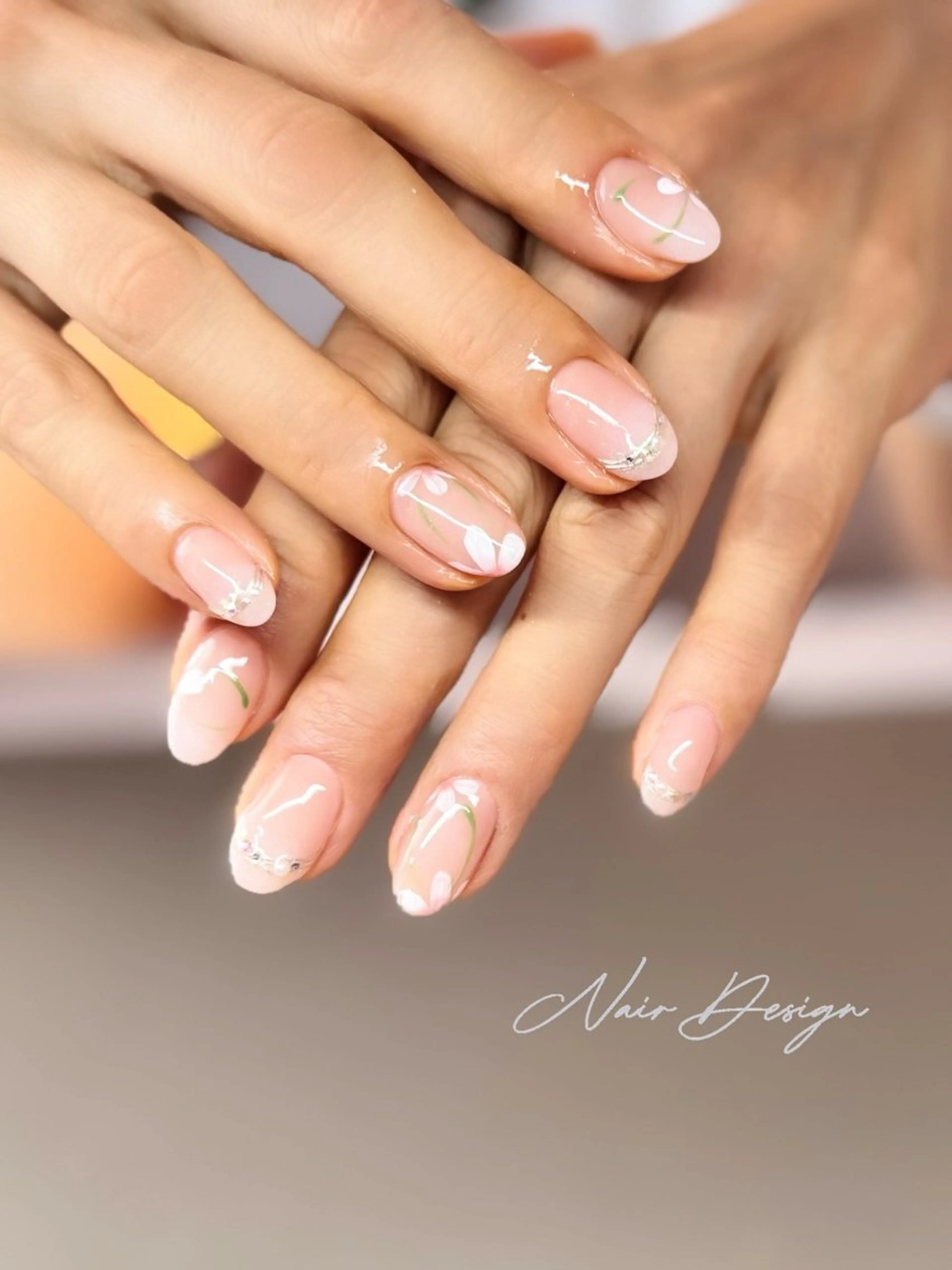 ネイル ハンドネイル ハンドケア 𝓝𝓪𝓲𝓻 𝓝𝓪𝓲𝓵のネイルデザイン