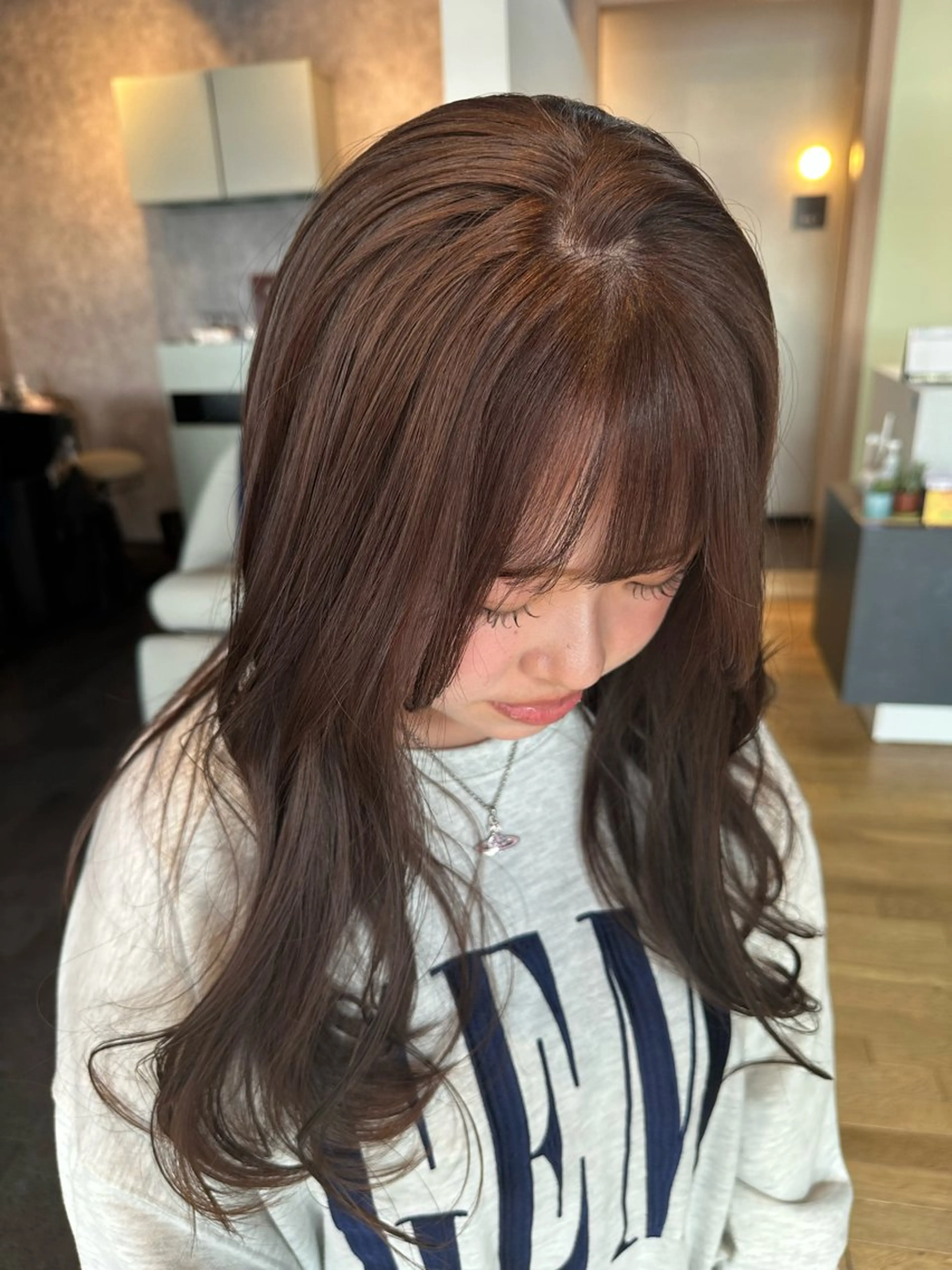 ロング チョコレートブラウン ヘアカラー 坂庭 美夢のヘアスタイル