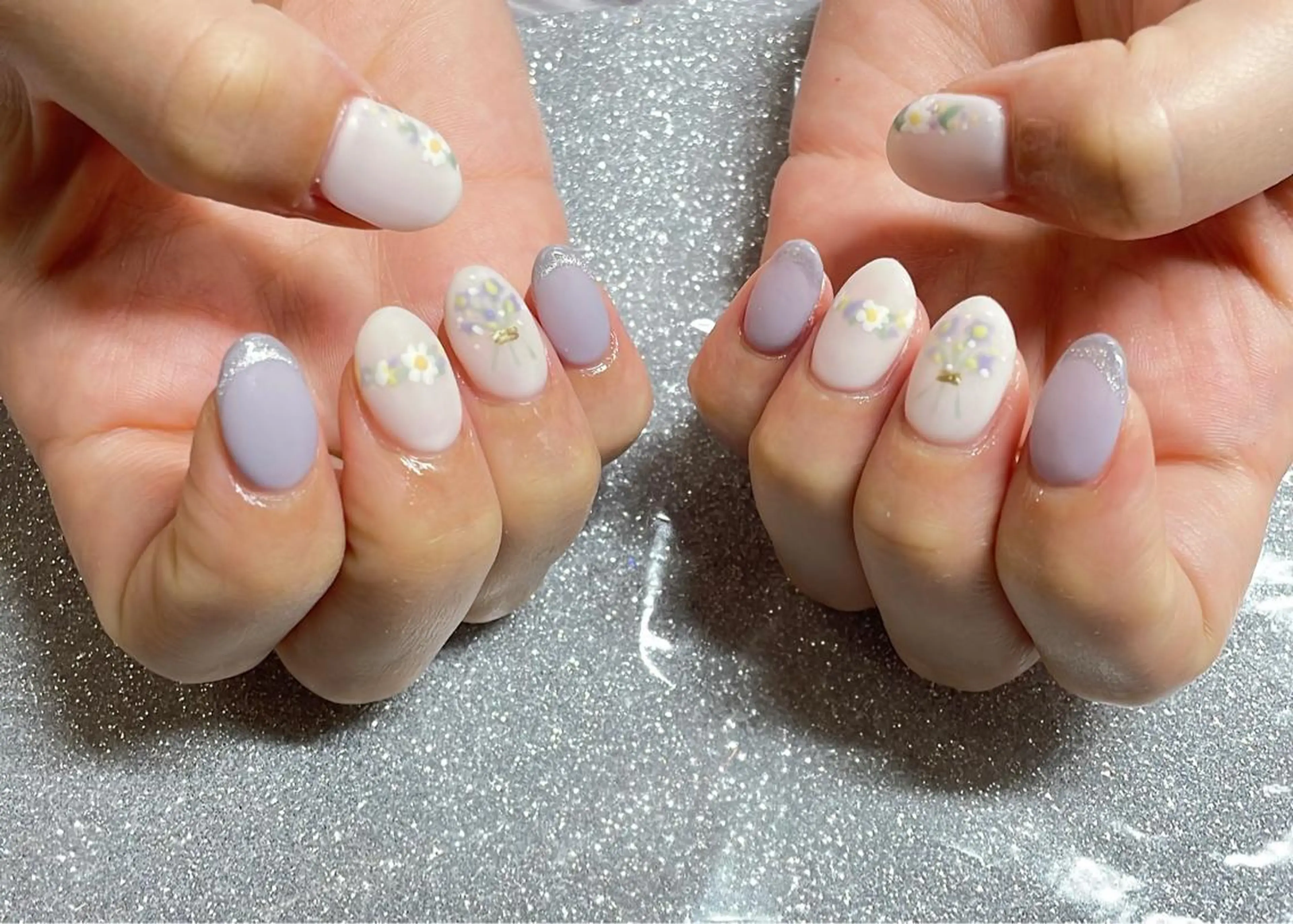 ネイル ハンドネイル VIERU 🌈🎀💖のネイルデザイン