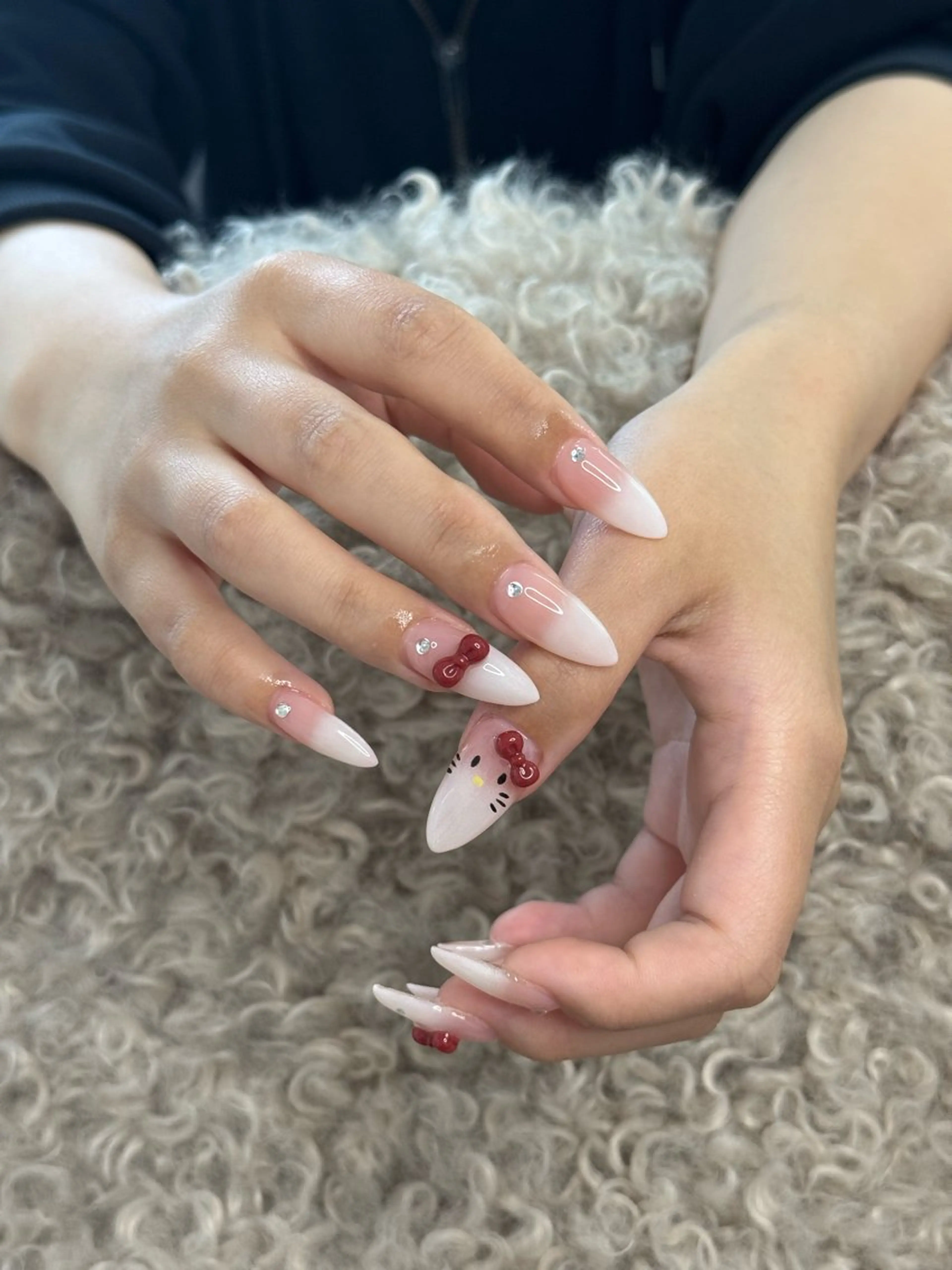 ネイル ハンドネイル Saya 海外風 マグ 華やかのネイルデザイン