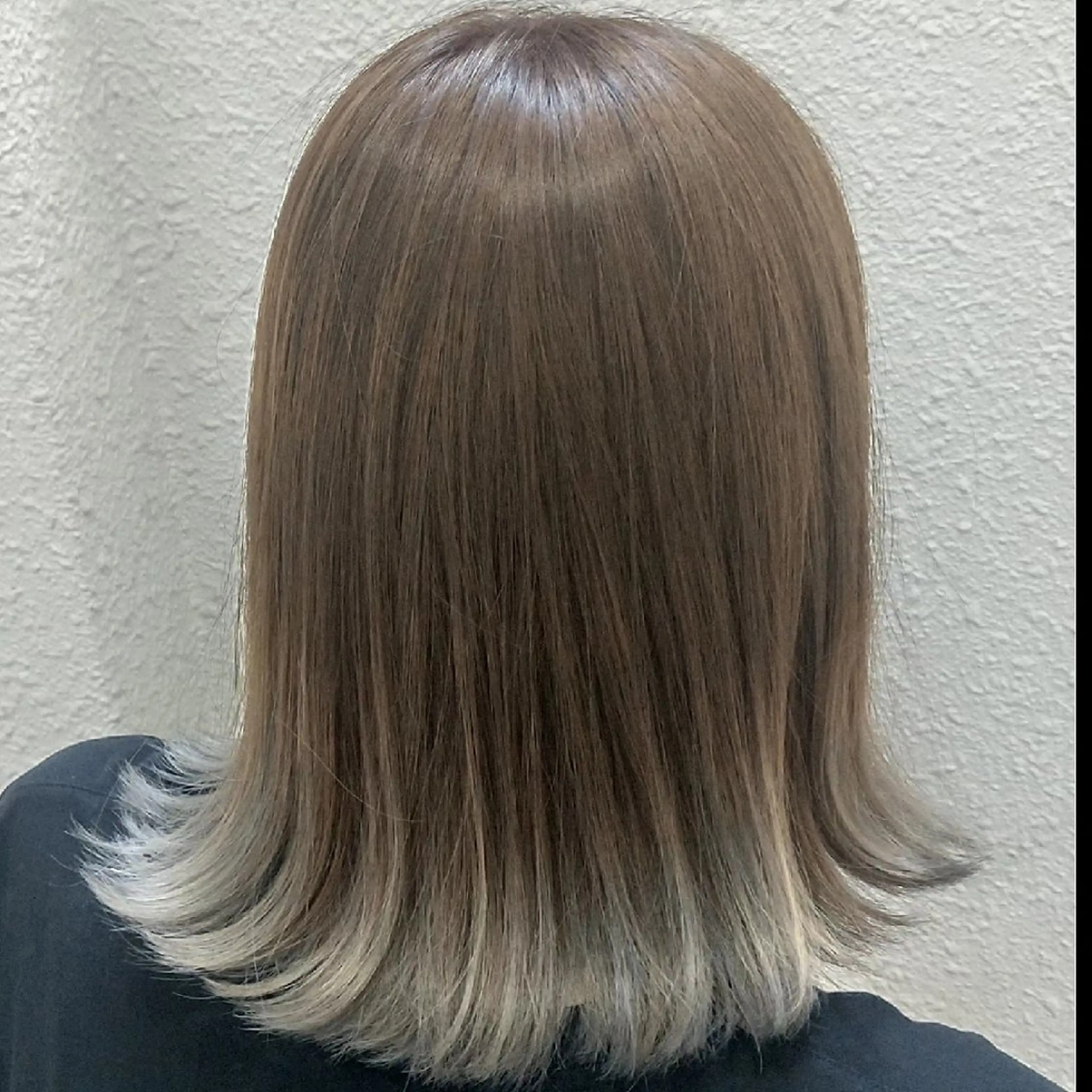 カラー ミディアム ボブ 外ハネヘア ヘアカラー 鈴木 じゅんやのヘアスタイル