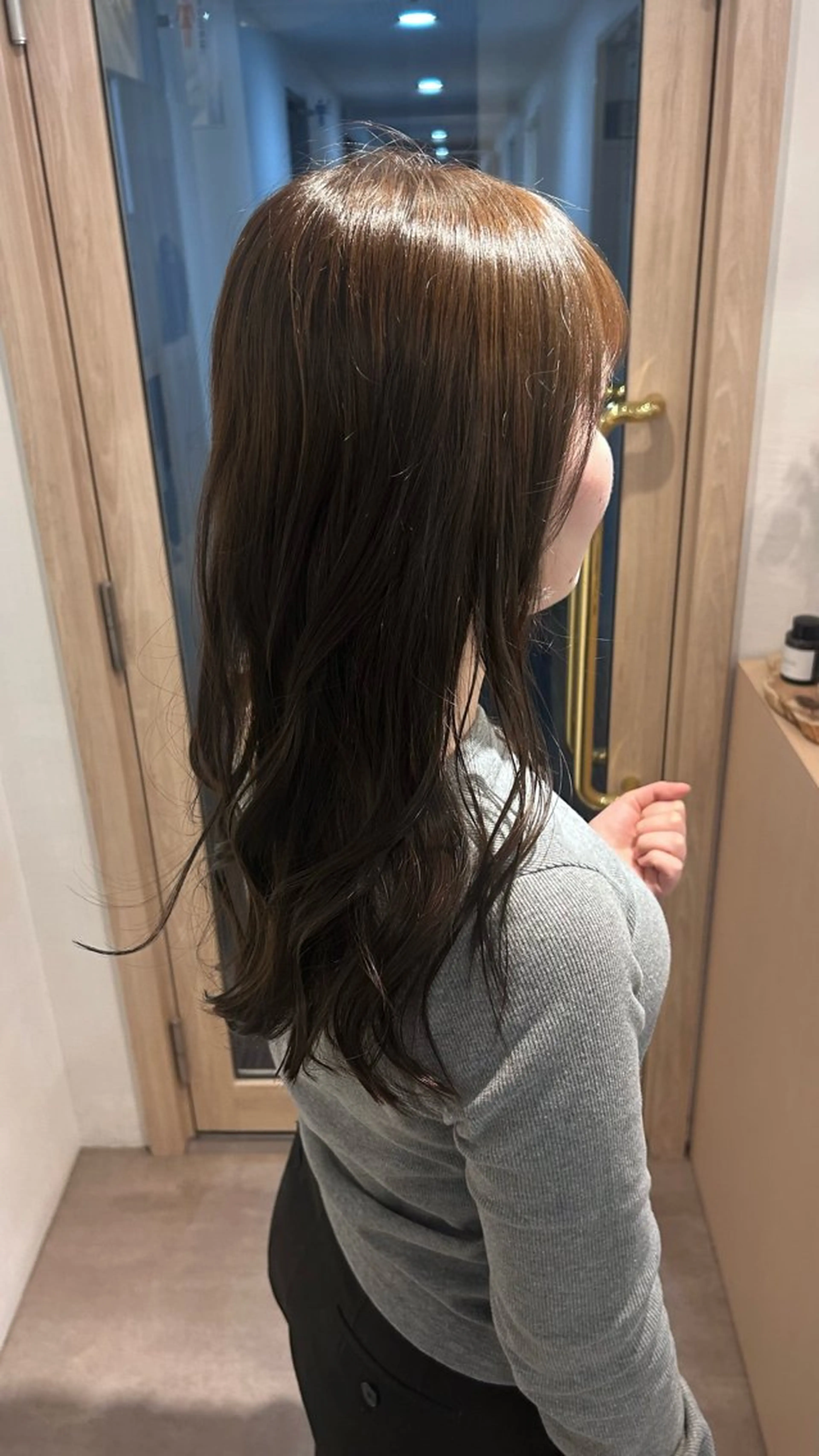セミロング カット ヘアカラー オリーブ/ ナカミネアキナのヘアスタイル