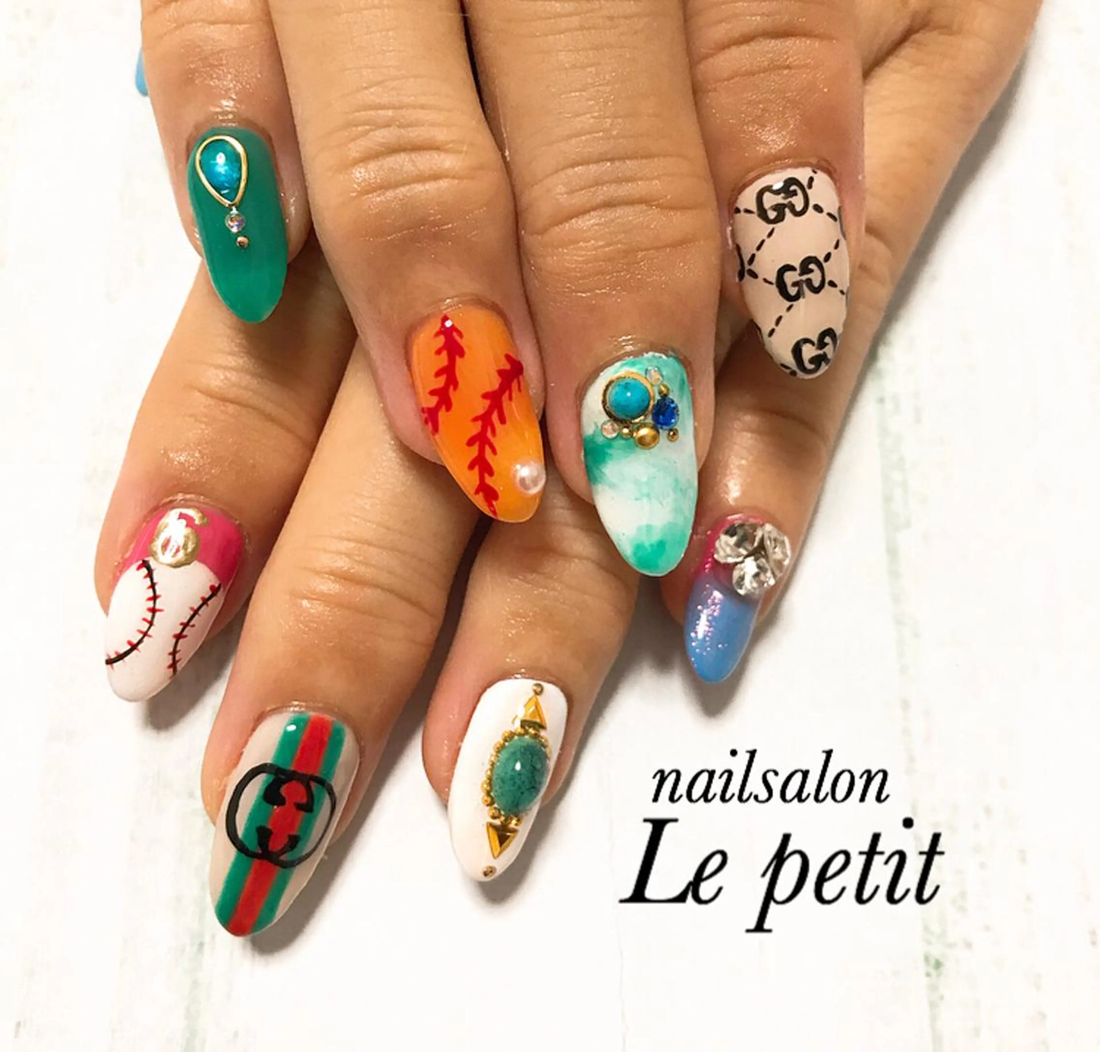 ネイル 石野 広佳のネイルデザイン