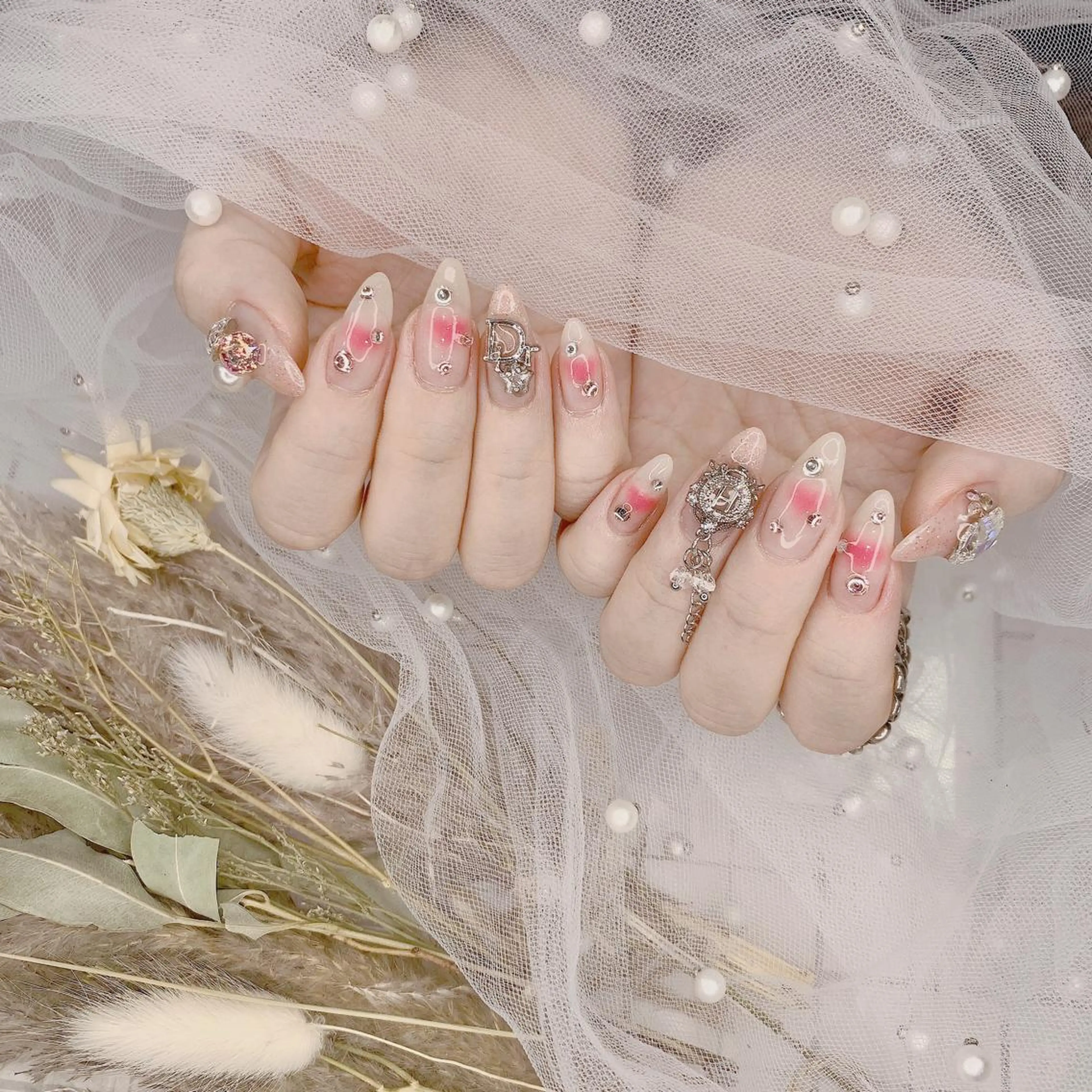 ネイル DG nailのネイルデザイン