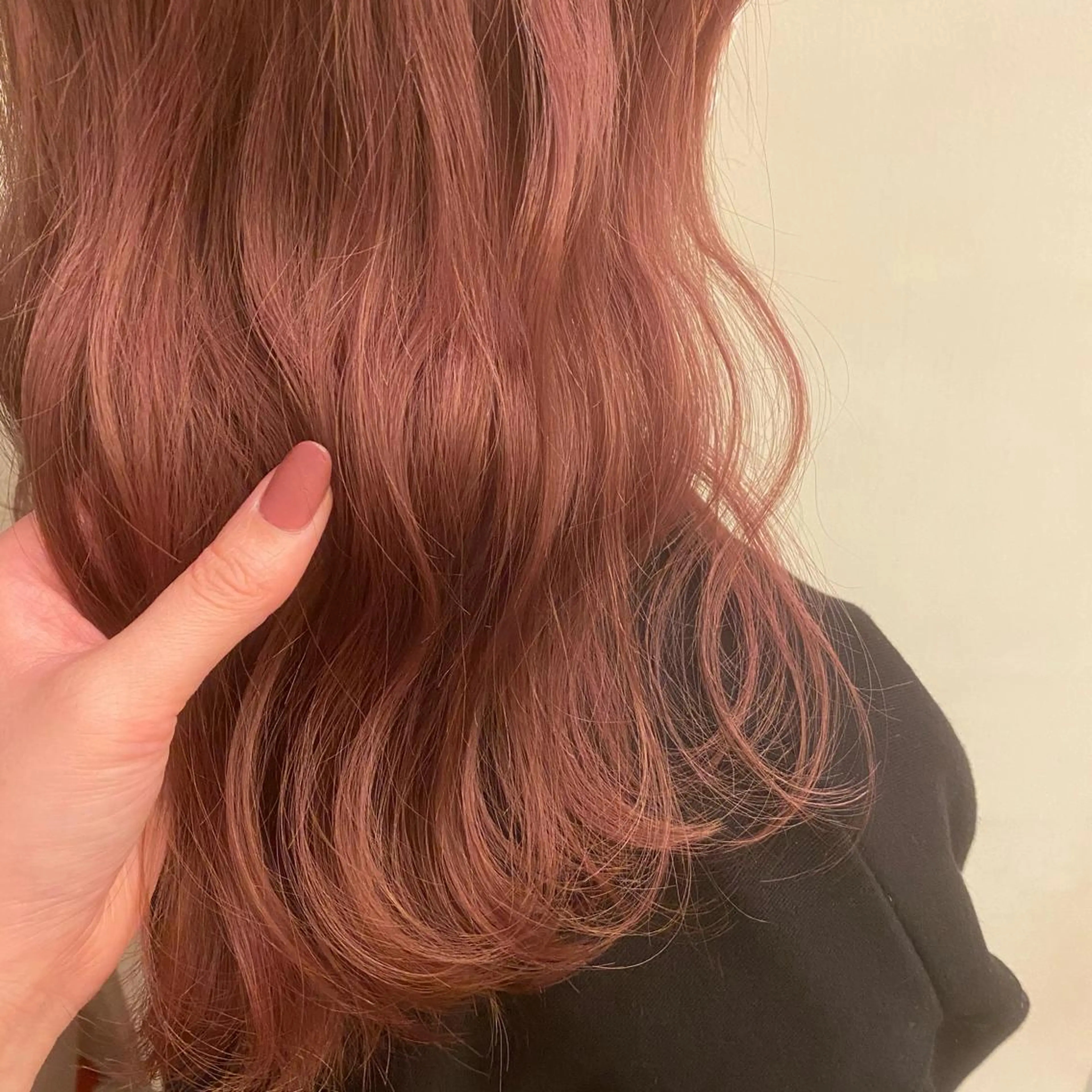 ロング ヘアカラー 長谷川 華奈子のヘアスタイル