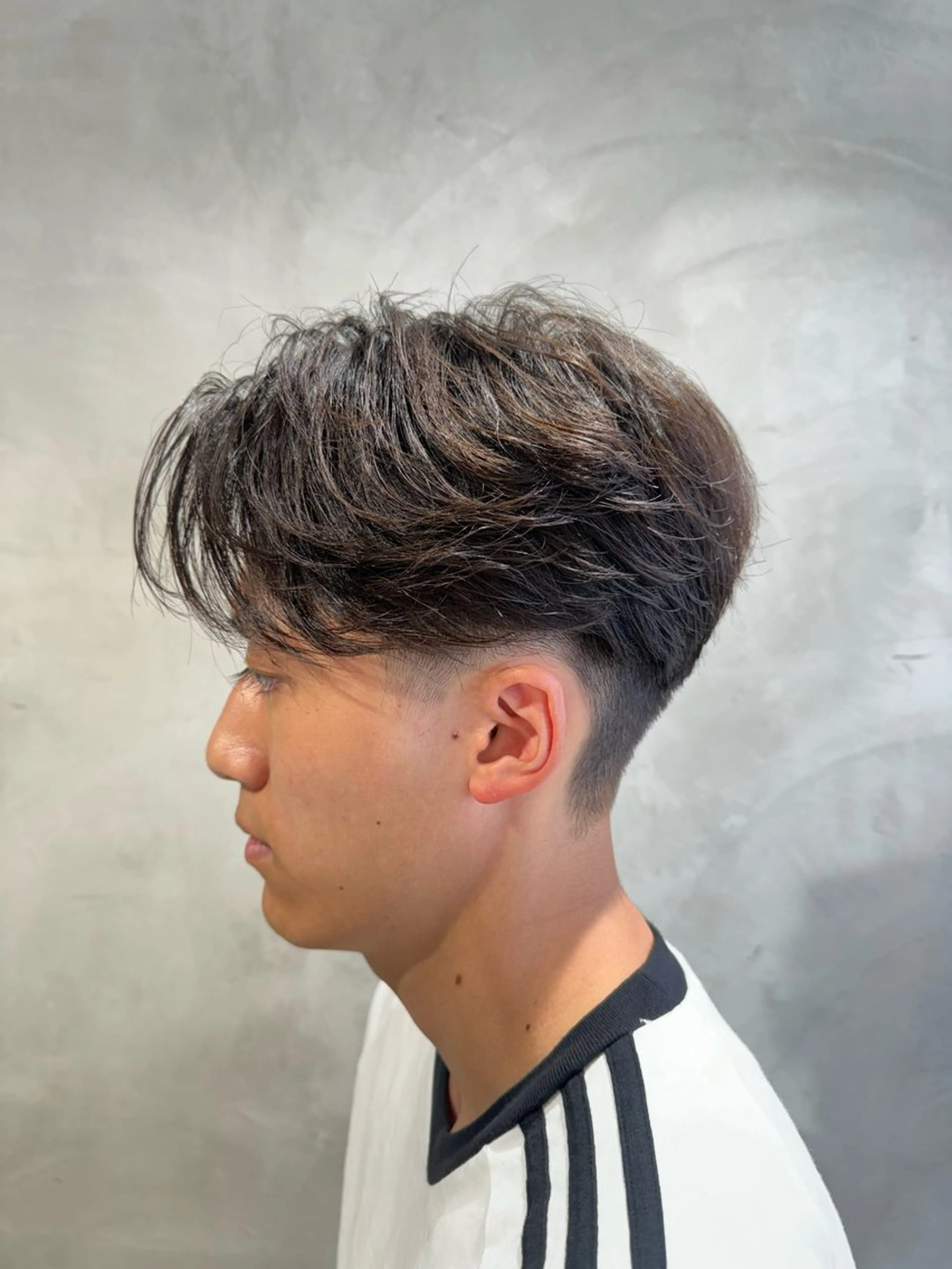 ショート パーマ メンズ センターパート メンズパーマ ニュアンスパーマ 横浜/レイヤー/ カネコのヘアスタイル