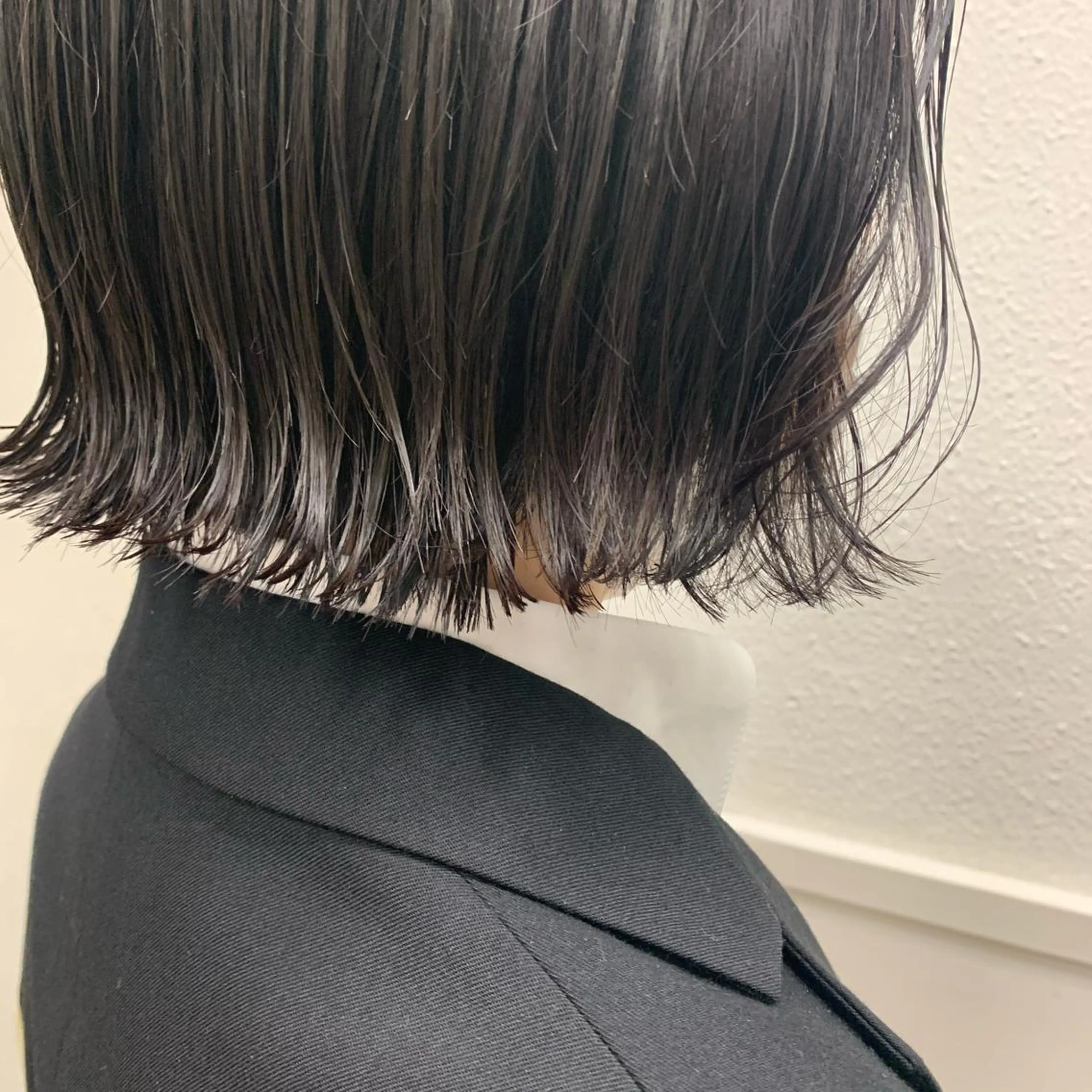 ショート ヘアアレンジ SALOWIN藤沢店所属・サナ🌱 切りっぱなしボブのヘアスタイル
