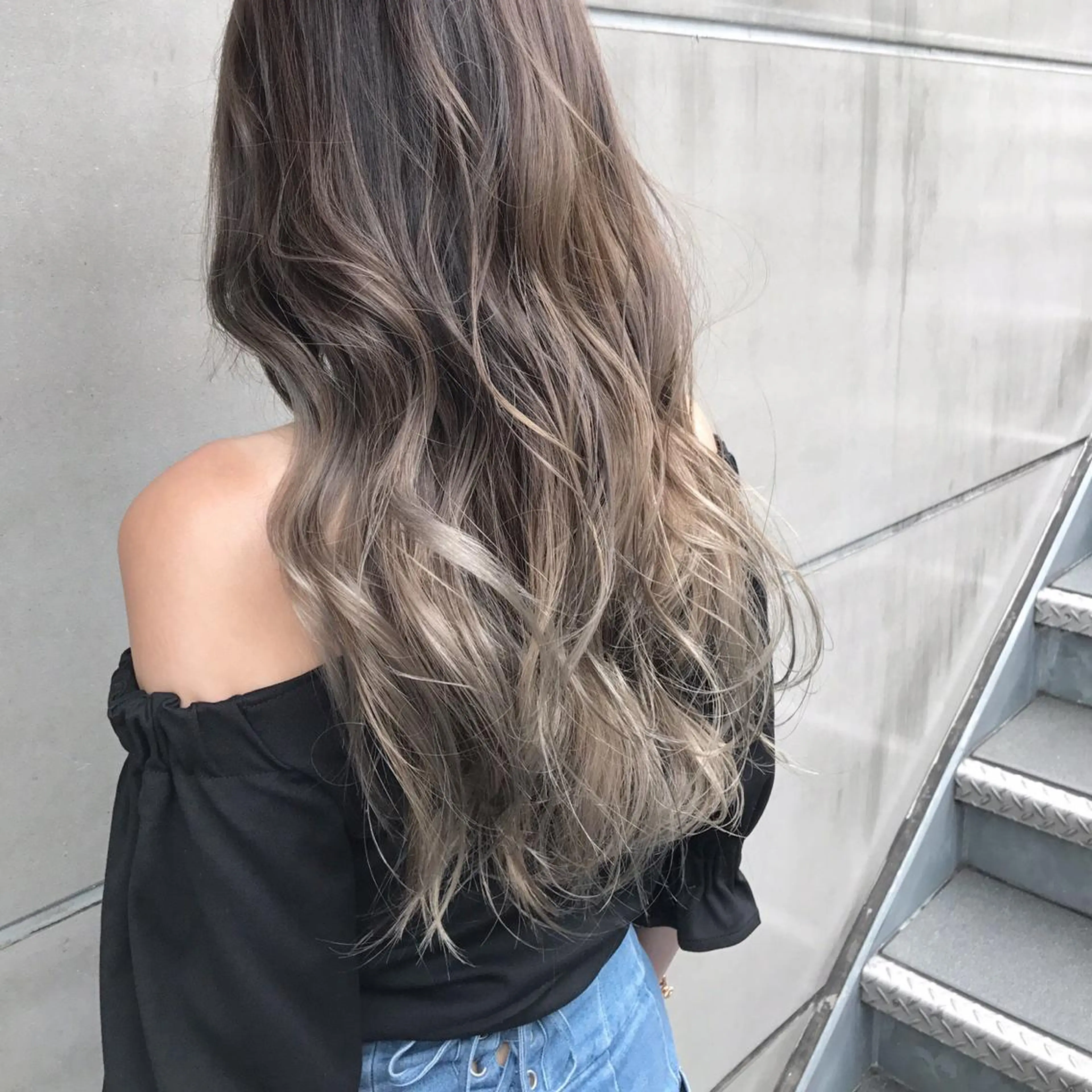 ロング カラー バレイヤージュ ブリーチ デザインカラー ハイライトカラー ハイライト 【渋谷で人気】艶髪× 髪質改善/ツヤカラーのヘアスタイル