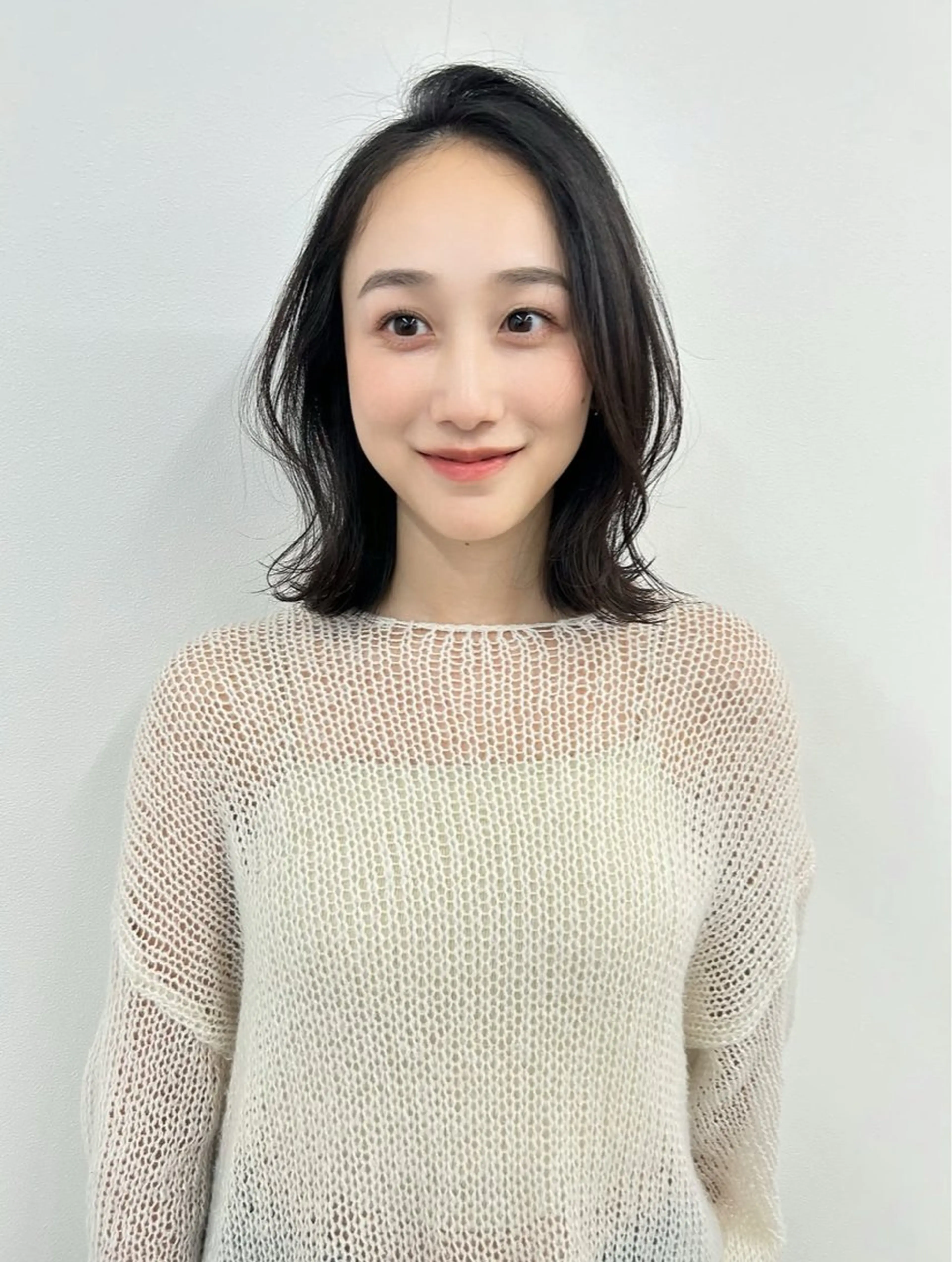 ミディアム ボブ 顔まわりレイヤー 顔周りカット レイヤーカット 池田 未瑠のヘアスタイル