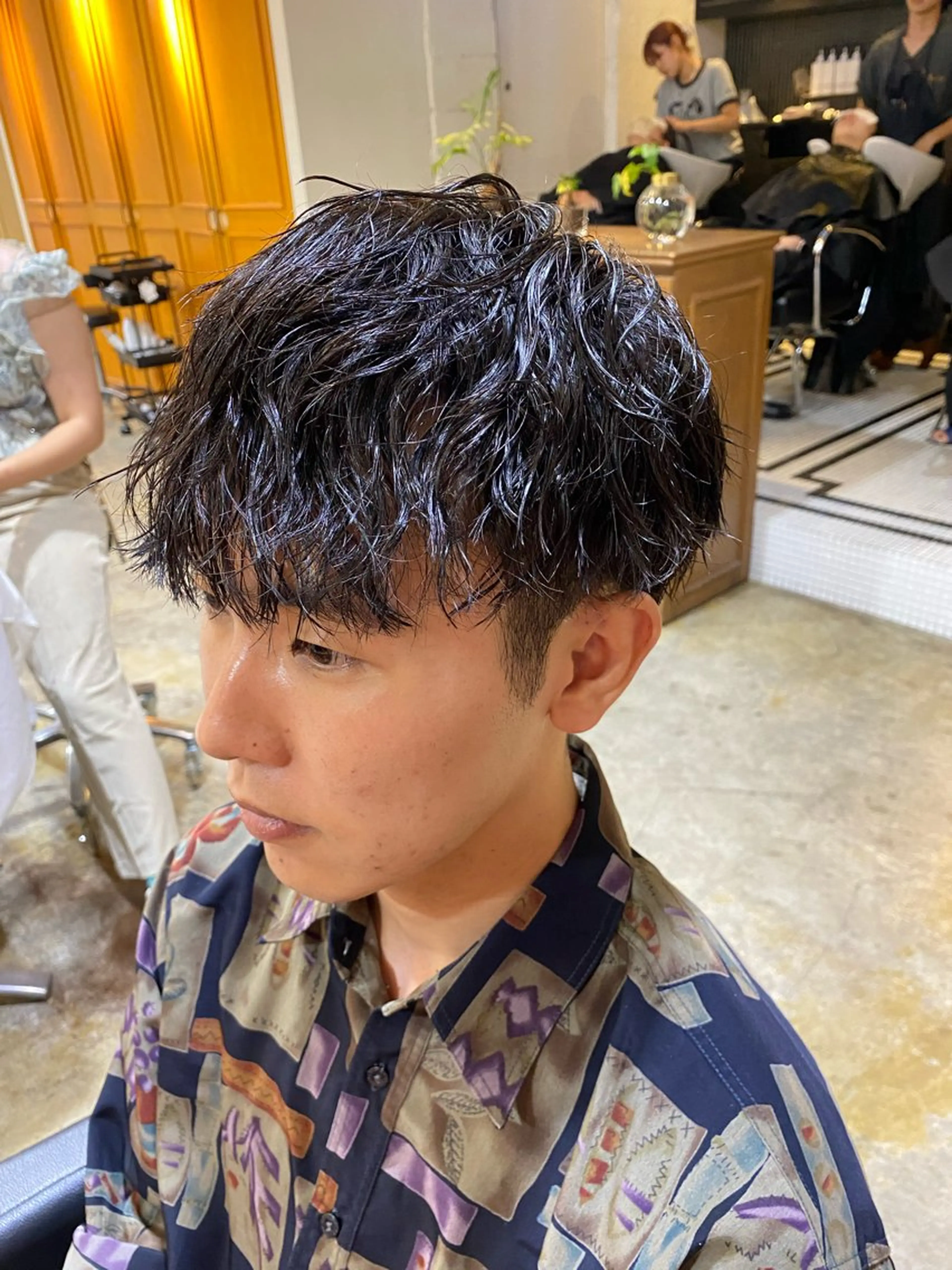 ショート パーマ メンズ レイヤーボブ/ 艶カラー/サナ🌼のヘアスタイル