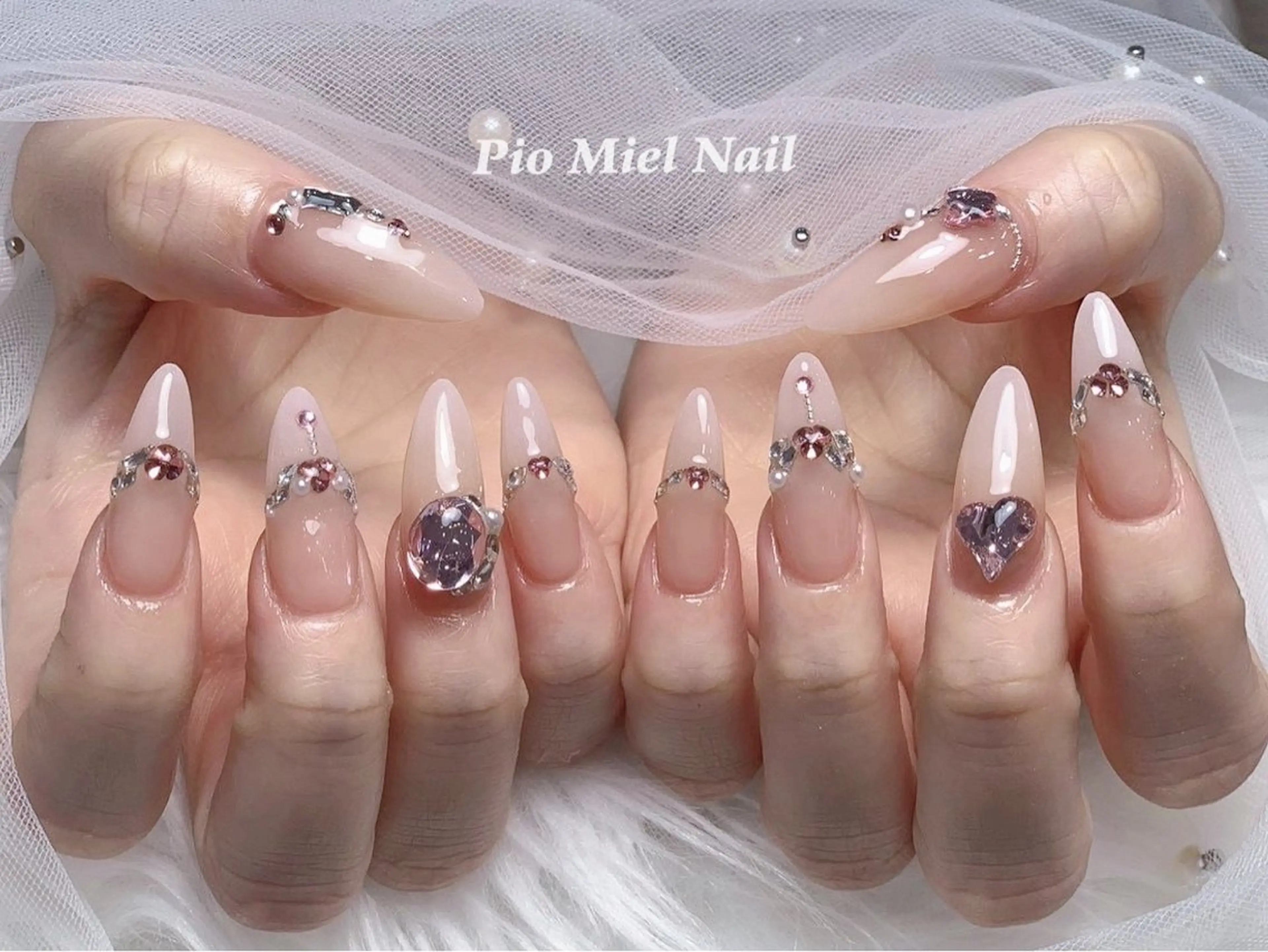 ネイル ハンドネイル HANA 長さだしのネイルデザイン