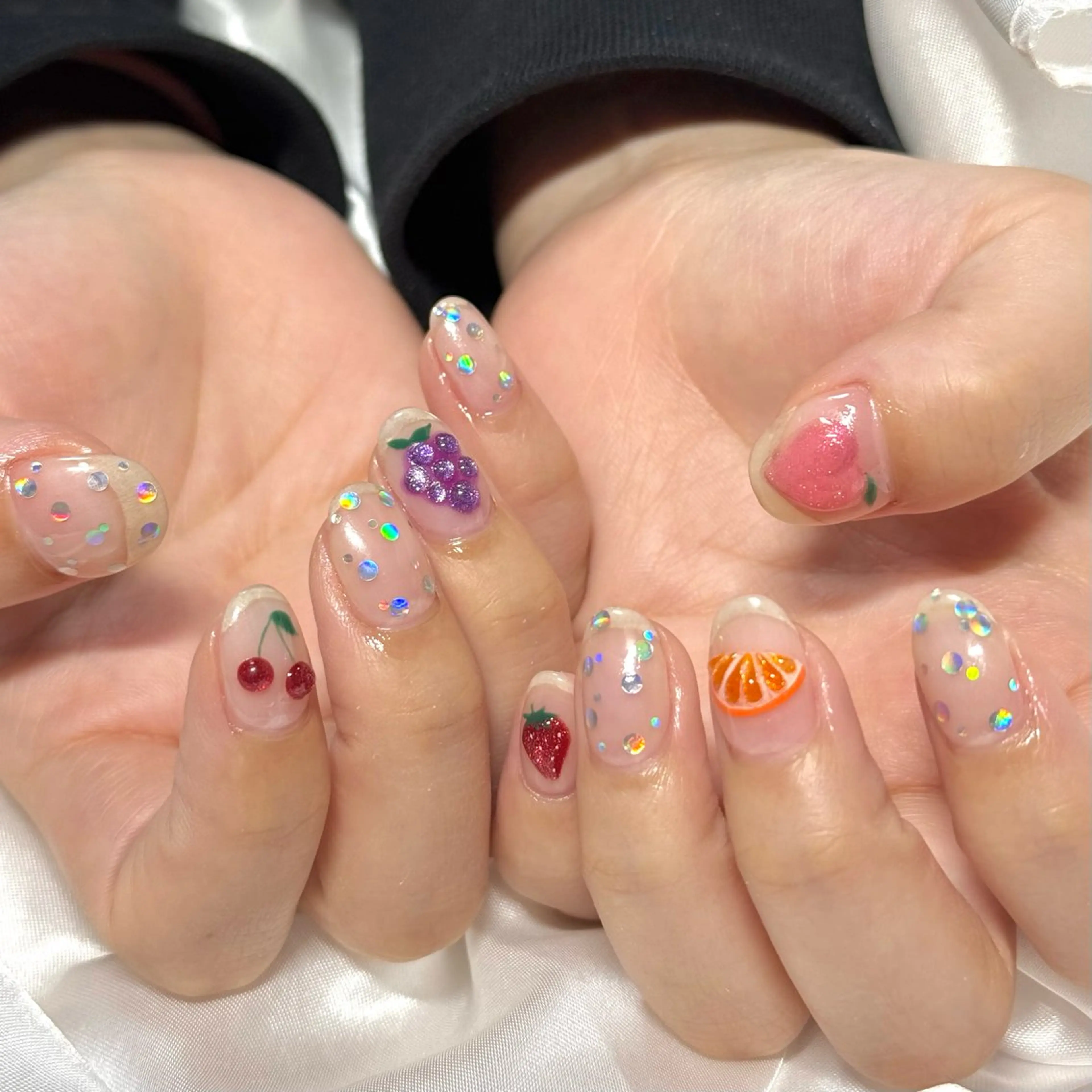 ネイル オーロラネイル クリアネイル キラキラネイル マグネットネイル ぷっくりネイル ハンドネイル OKIKA所属・【OKIKA】 らん🦖🌈🧡のマツエク・マツパデザイン