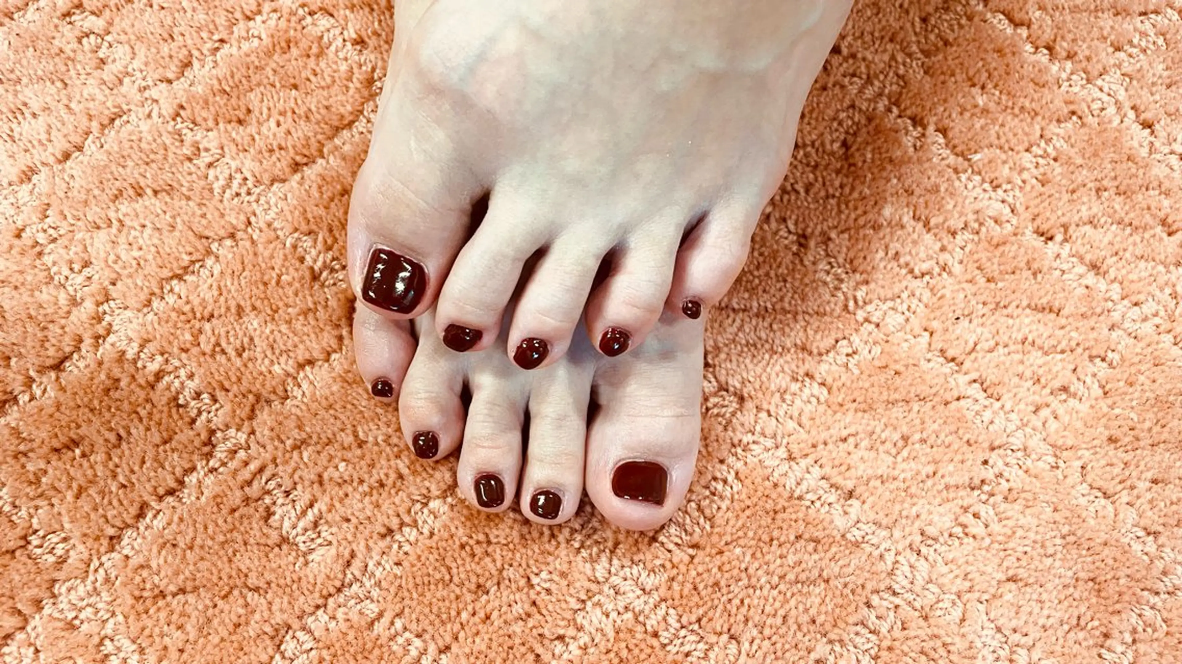 ネイル フットネイル Marina Verestのネイルデザイン