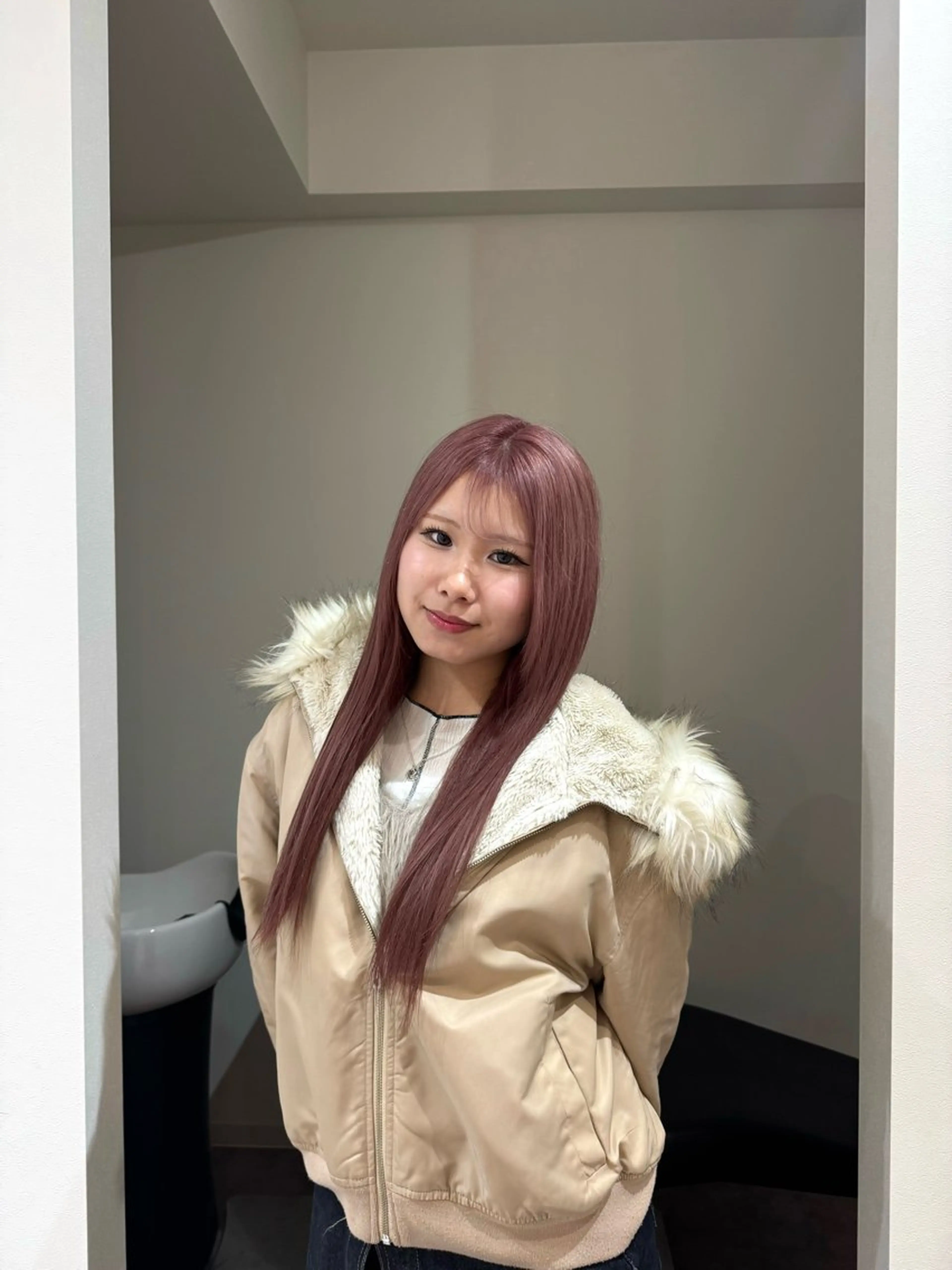 ロング カラー カット 縮毛矯正 大人な抜け感レイヤー remi🖤のヘアスタイル