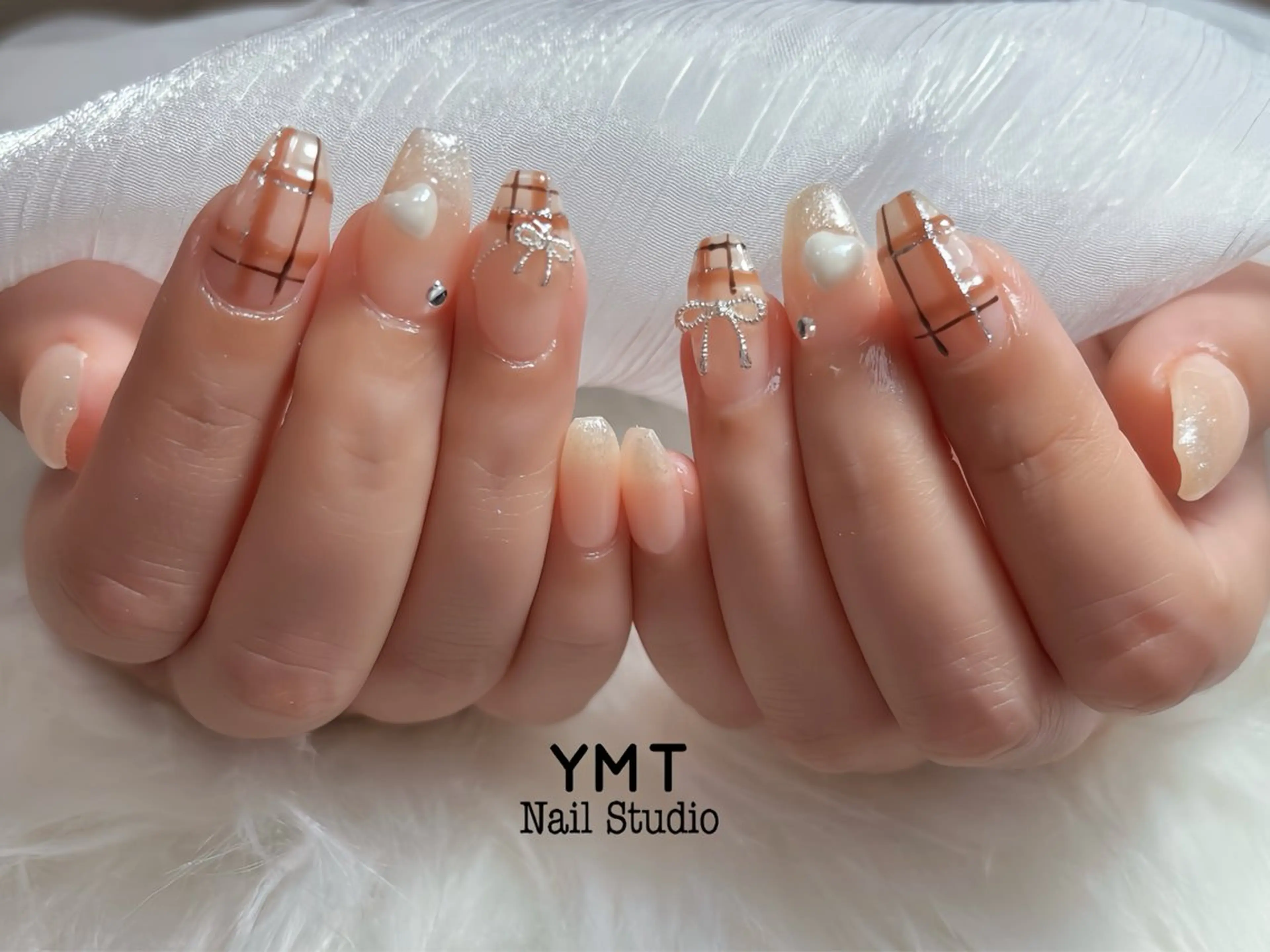 ネイル 長さ出し フットネイル ジェルネイル 韓国ネイル マグネットネイル ハンドネイル YMT NailStudioのネイルデザイン