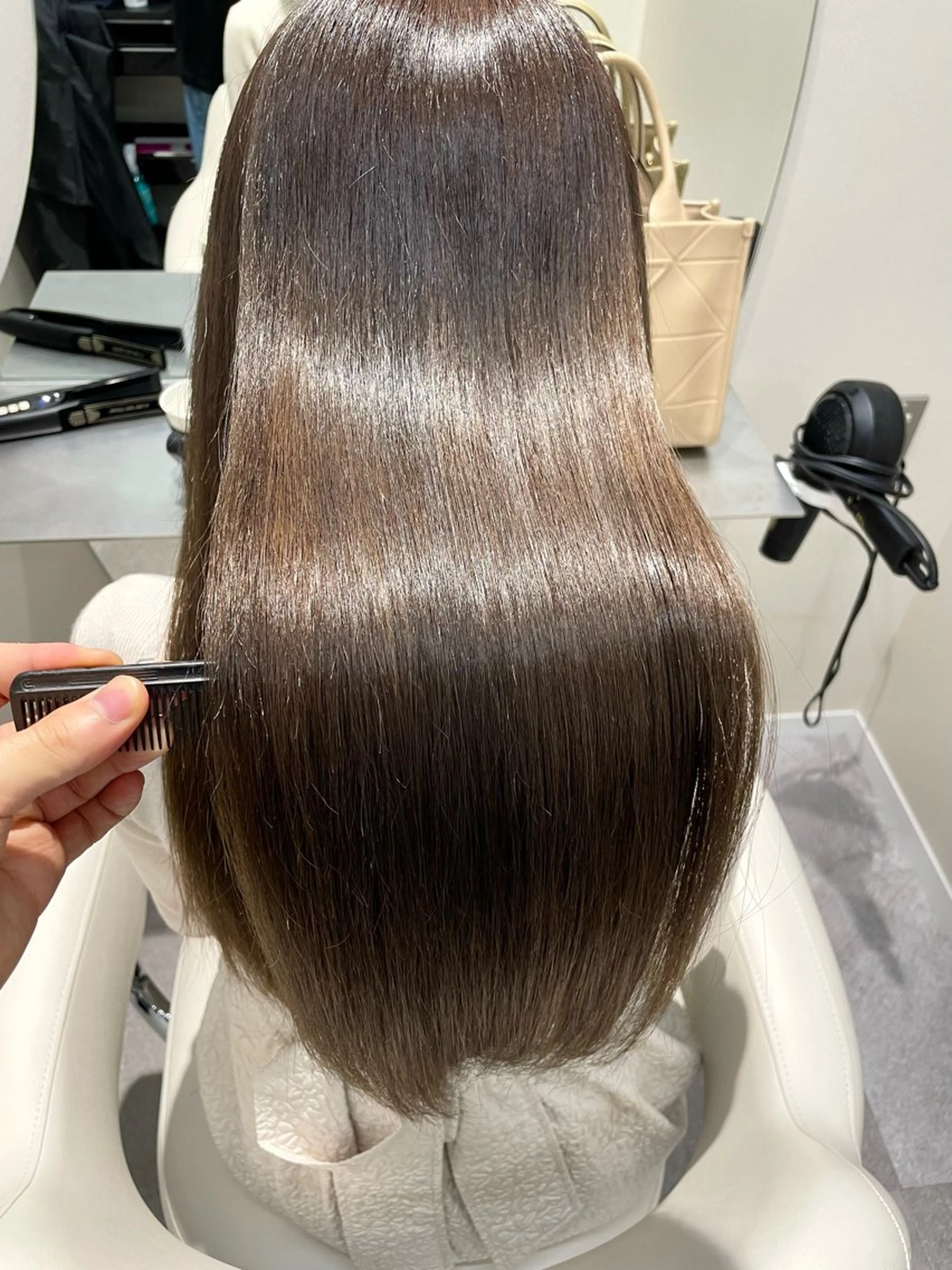 セミロング くびれヘア 韓国風ヘア レイヤーカット 似合わせカット カット ヘアカラー 縮毛矯正 韓国ヘア🤍顔周り/ 髪質改善✨/林遼一郎のヘアスタイル