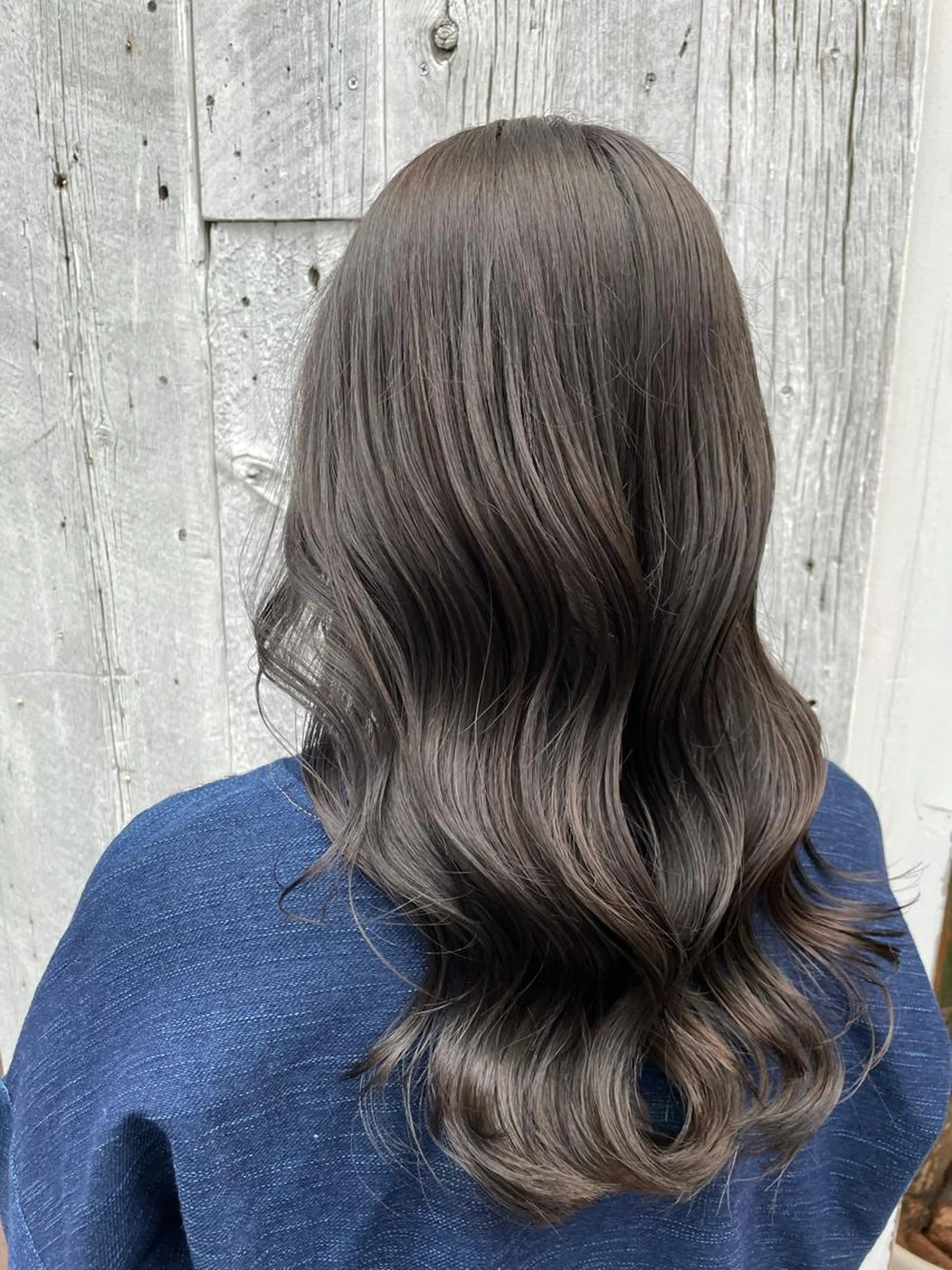 ❣️✨就活・研修のために✨❣️黒染めに近いダークカラー+高濃度トリートメントの写真