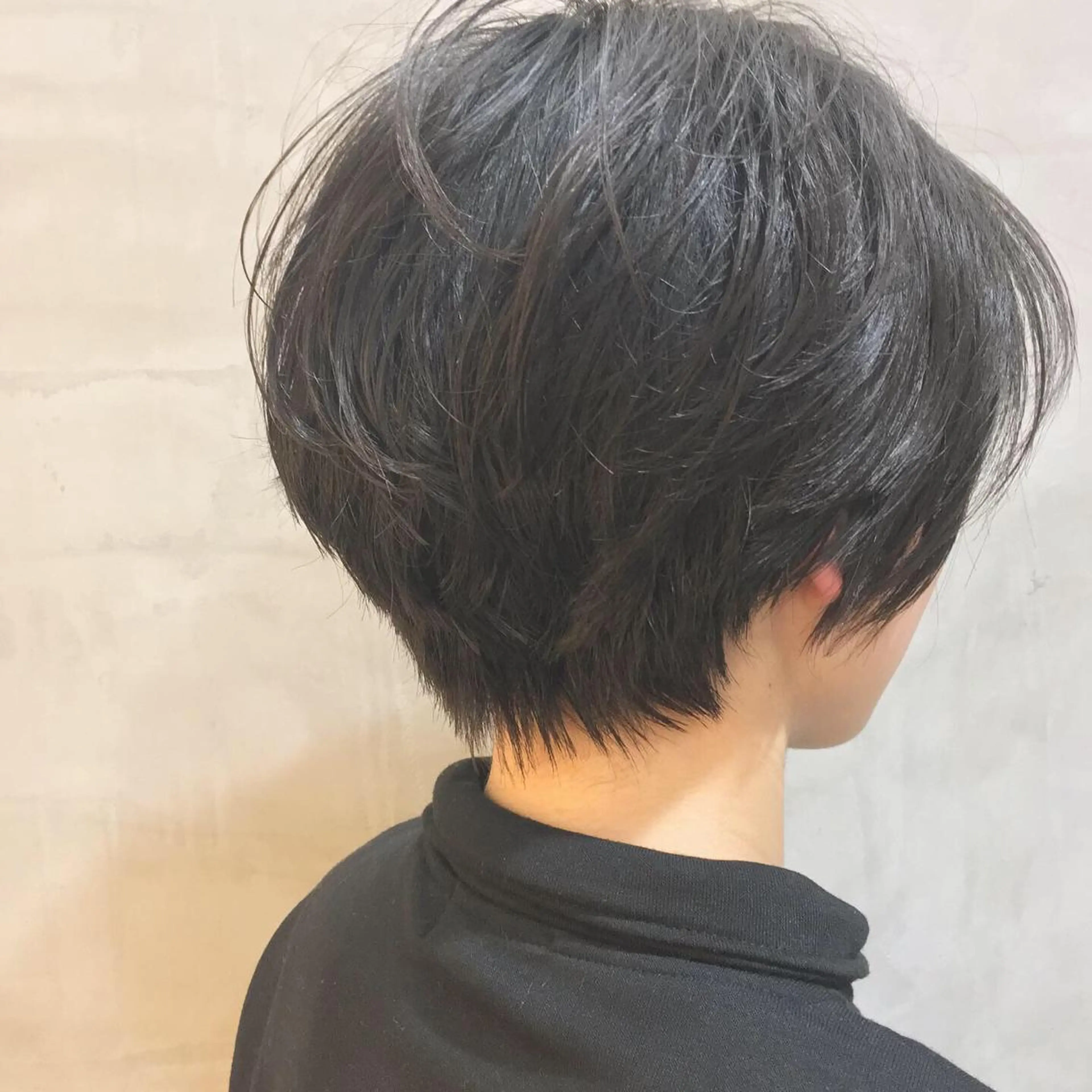 ショート 金子 歩実のヘアスタイル