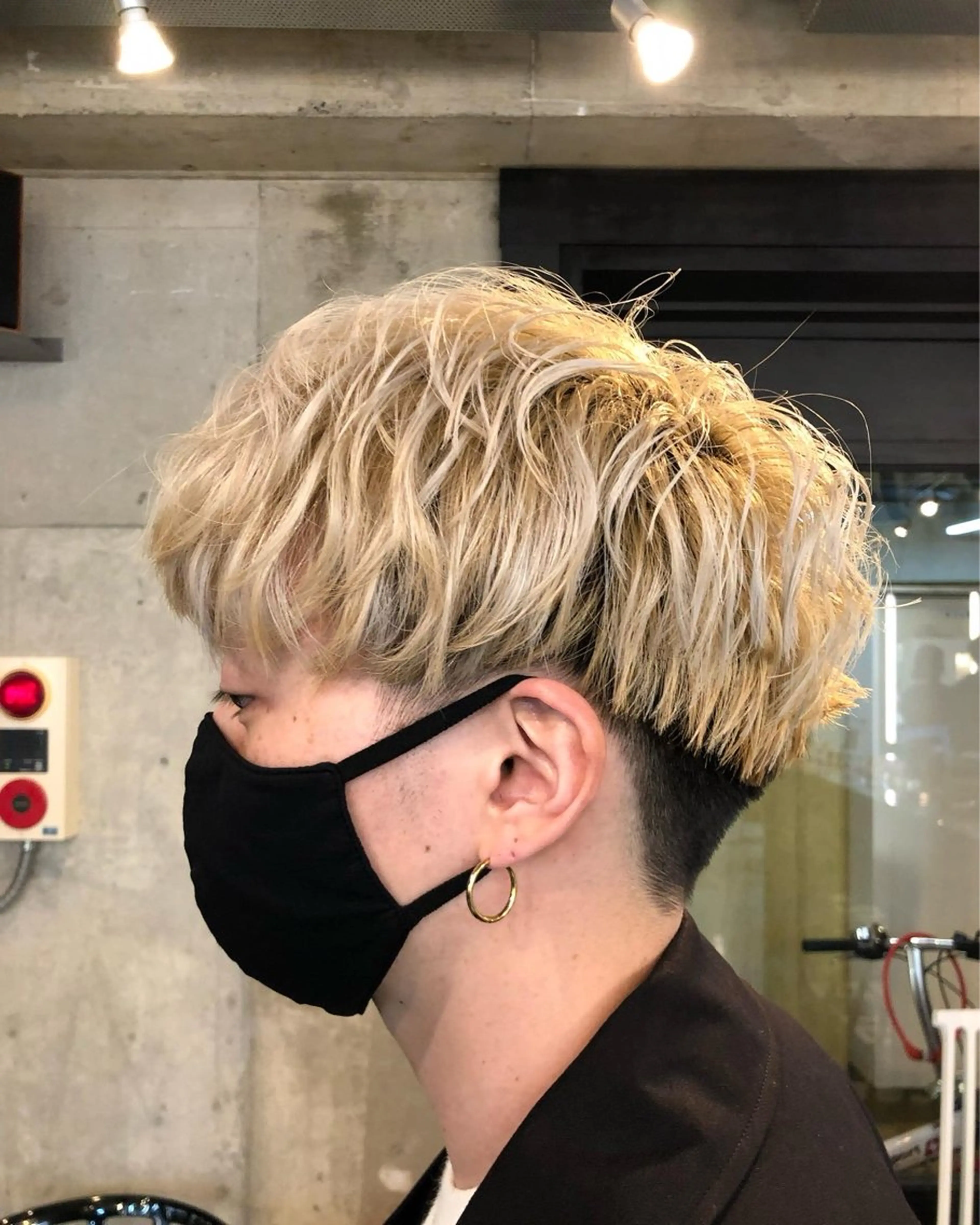 カラー ハイライト白髪ぼかし メンズパーマ渋谷のヘアスタイル