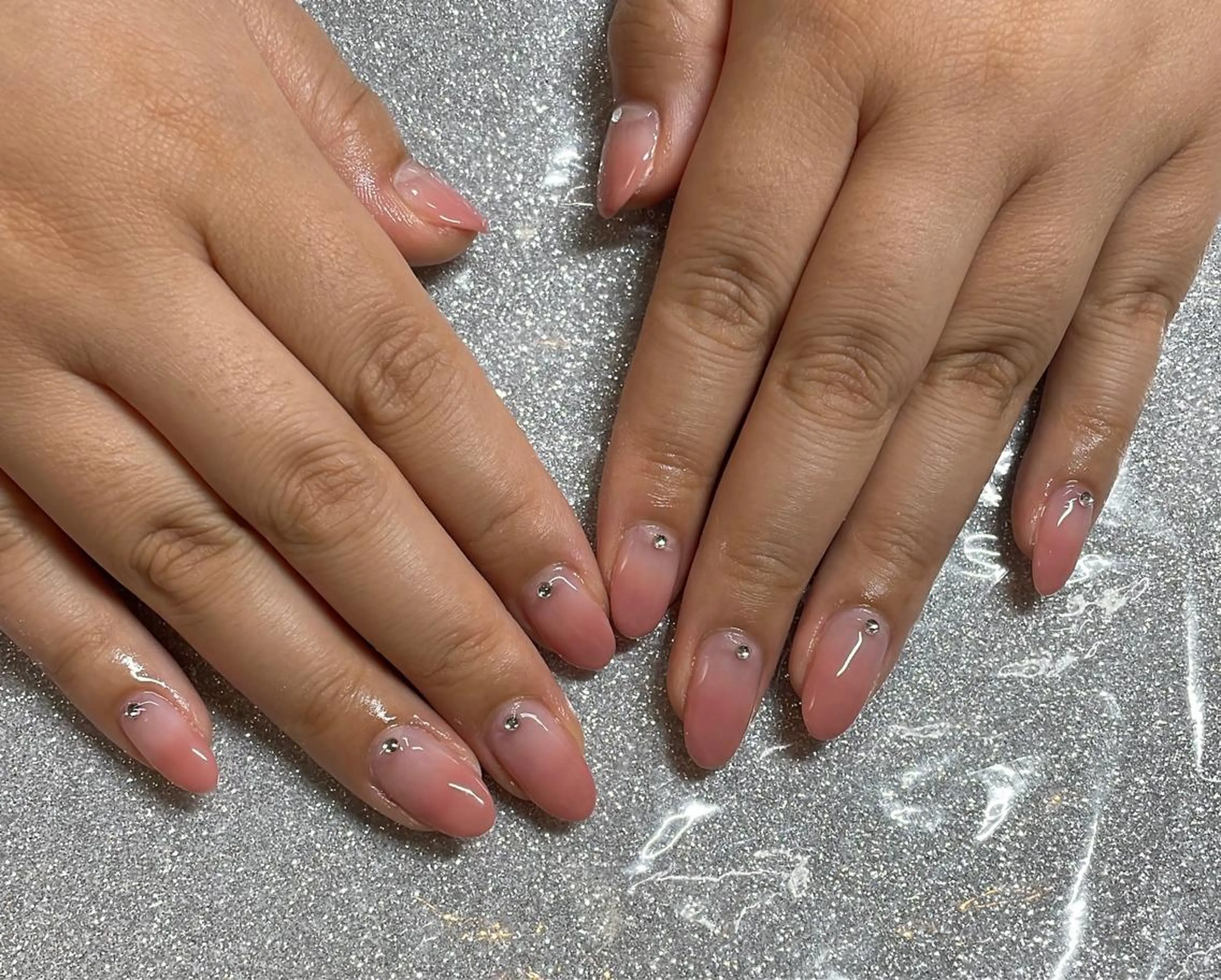 ネイル VIERU 🌈🎀💖のネイルデザイン