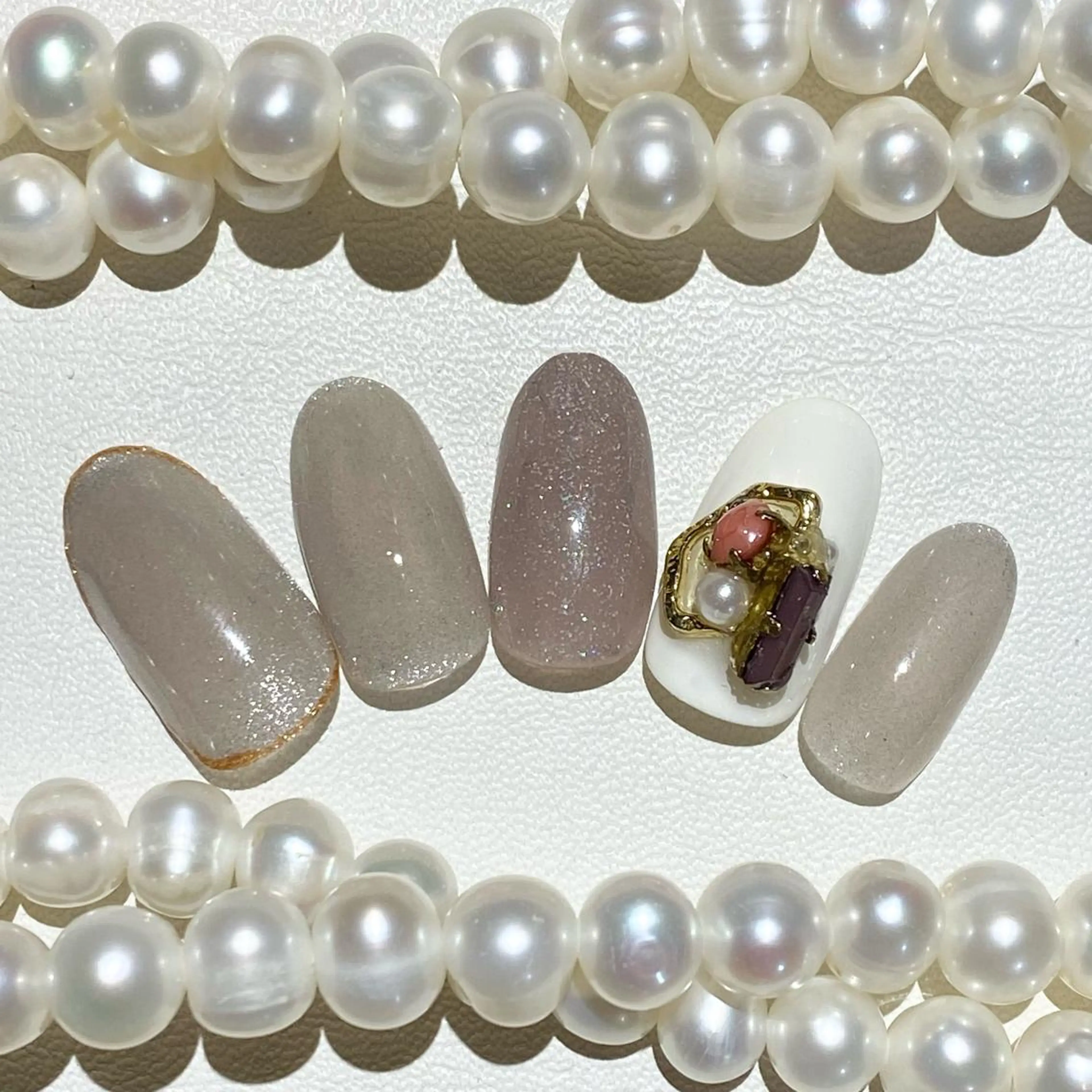 ネイル Flore (フロール)の眉毛・アイブロウイメージ