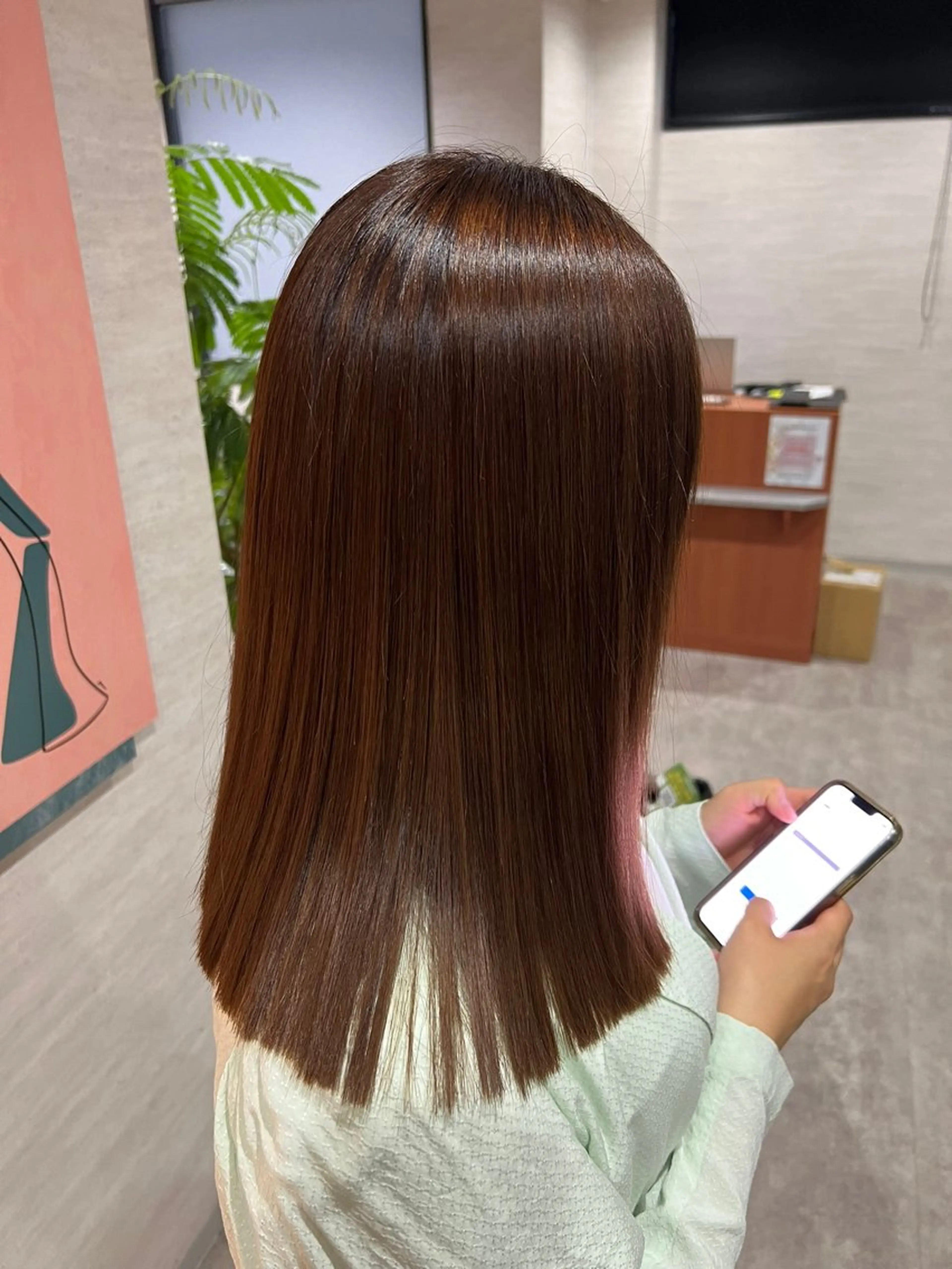 セミロング 髪質改善 前田 輝のヘアスタイル