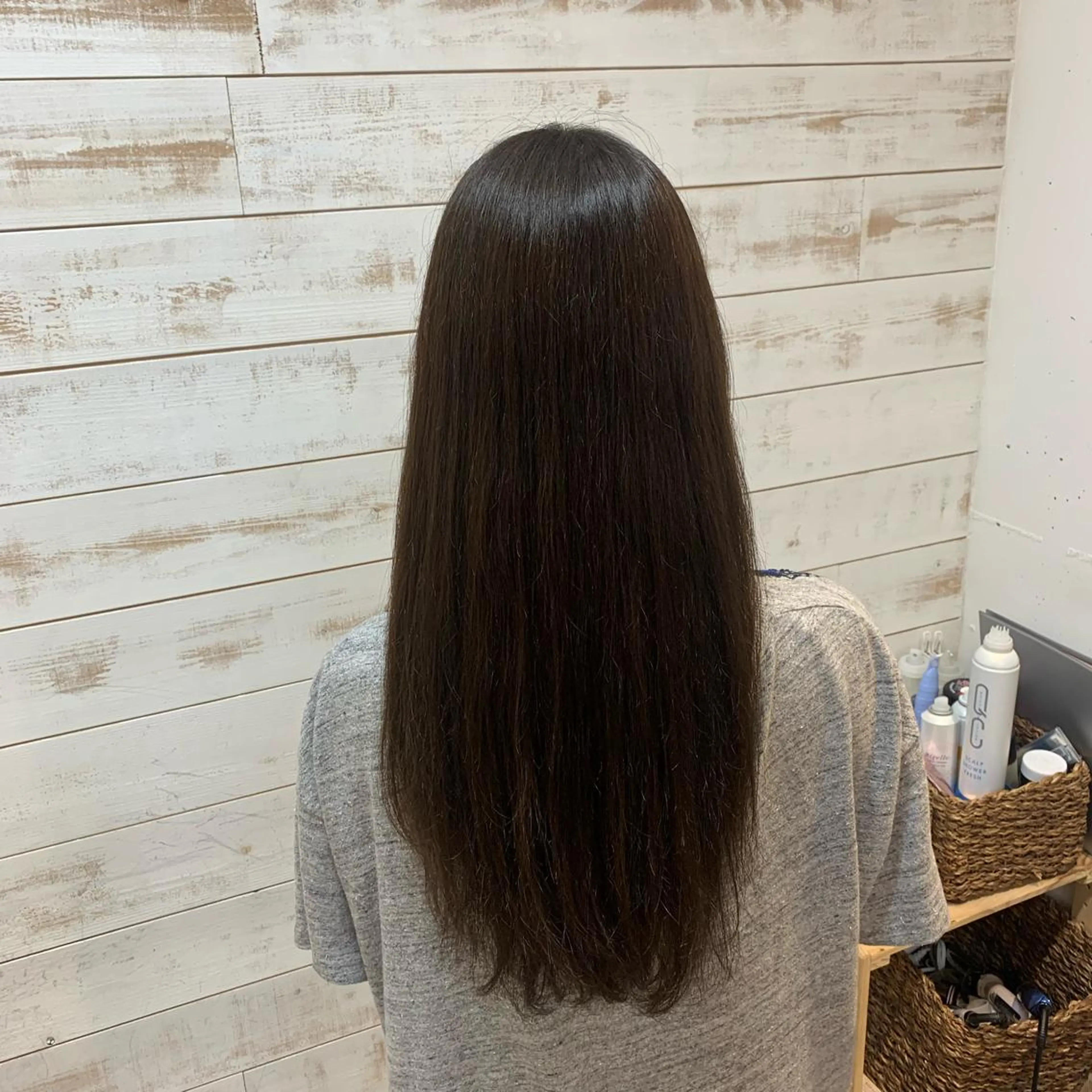 ロング ヘアカラー トリートメント 二狼  （じろう）のヘアスタイル