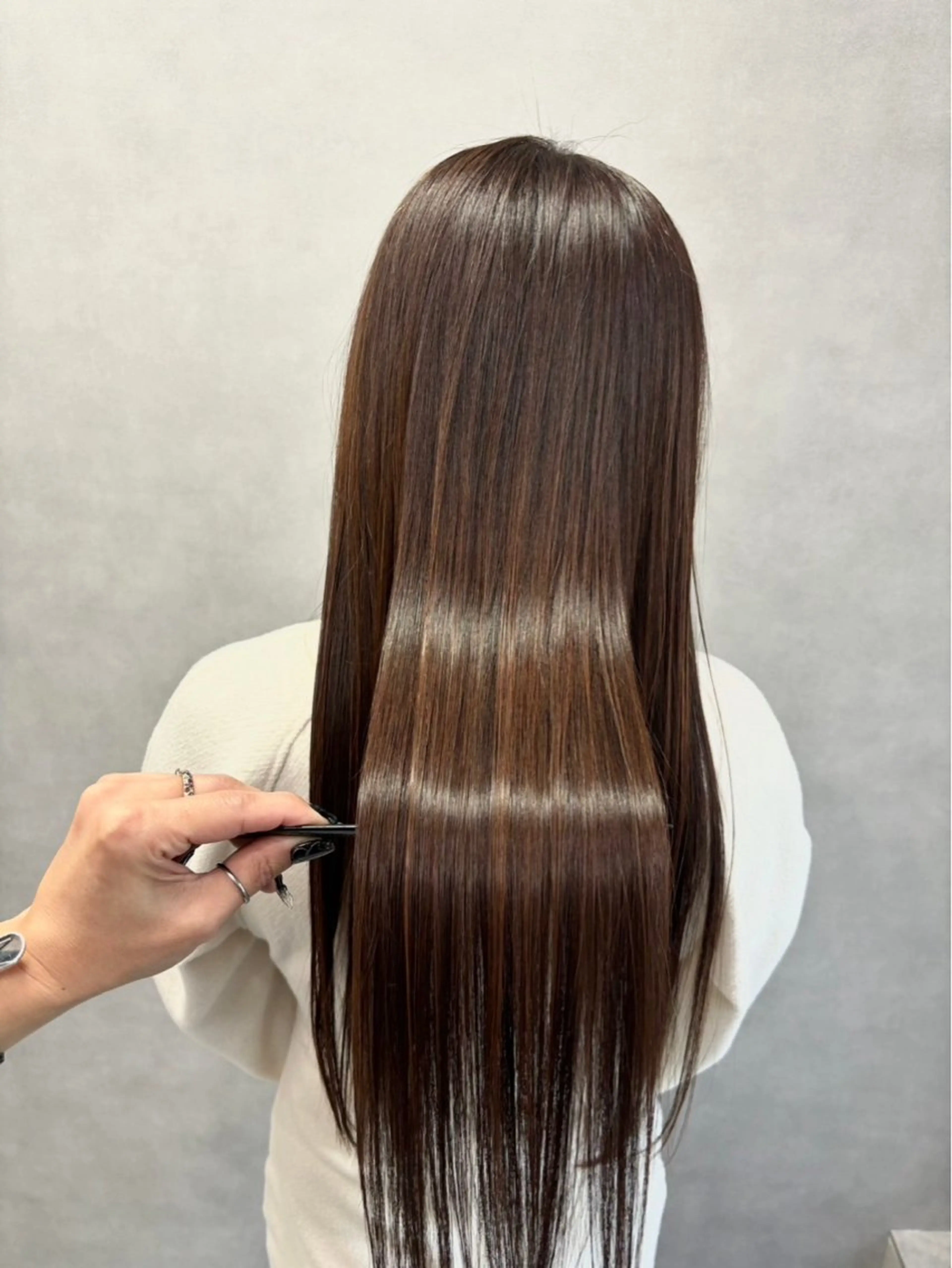 ロング かがみ/メンテナンス カット無料のヘアスタイル