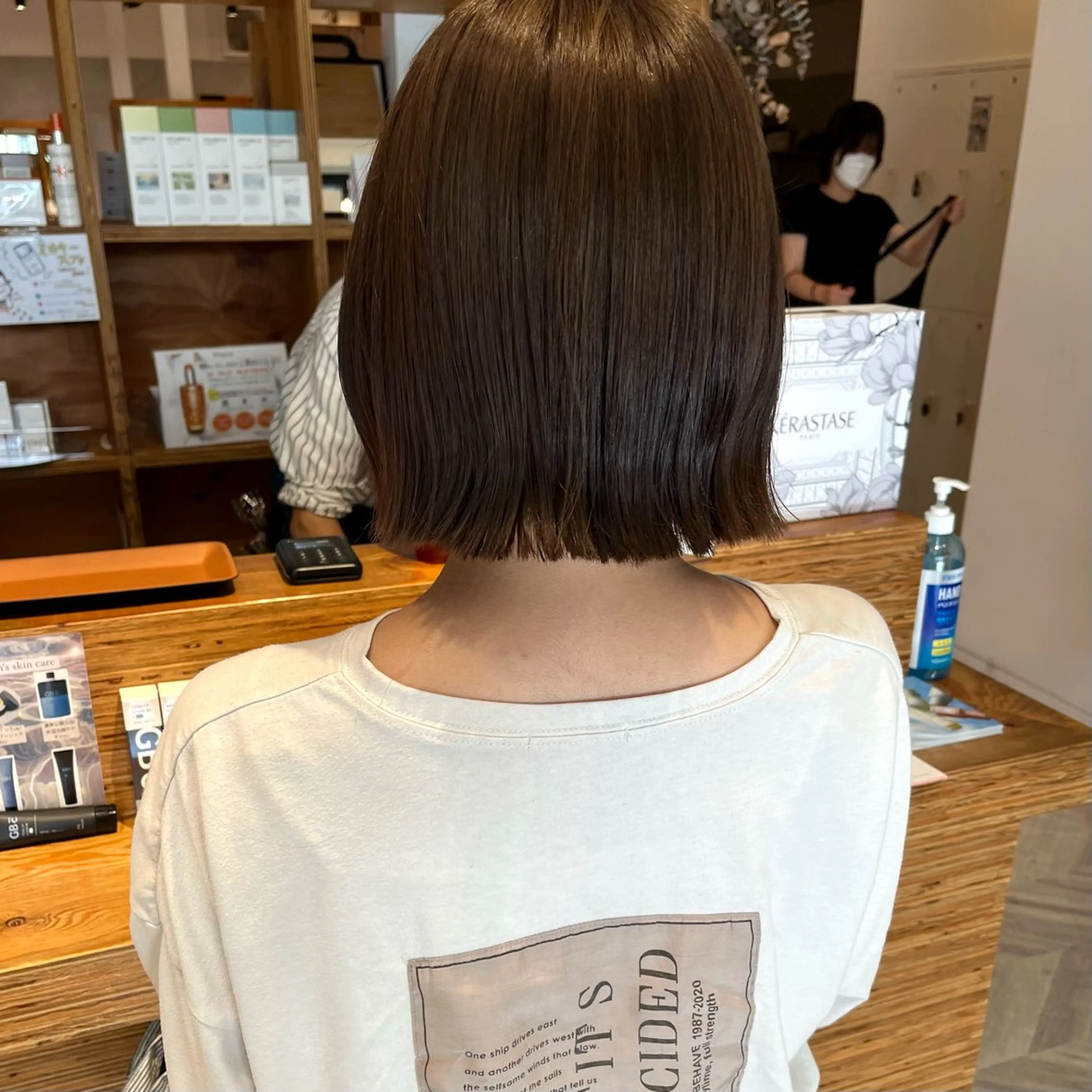 ショート 切りっぱなしボブ ボブ くびれヘア 外ハネヘア ボブ/透明感カラー /坂口恵梨子のヘアスタイル