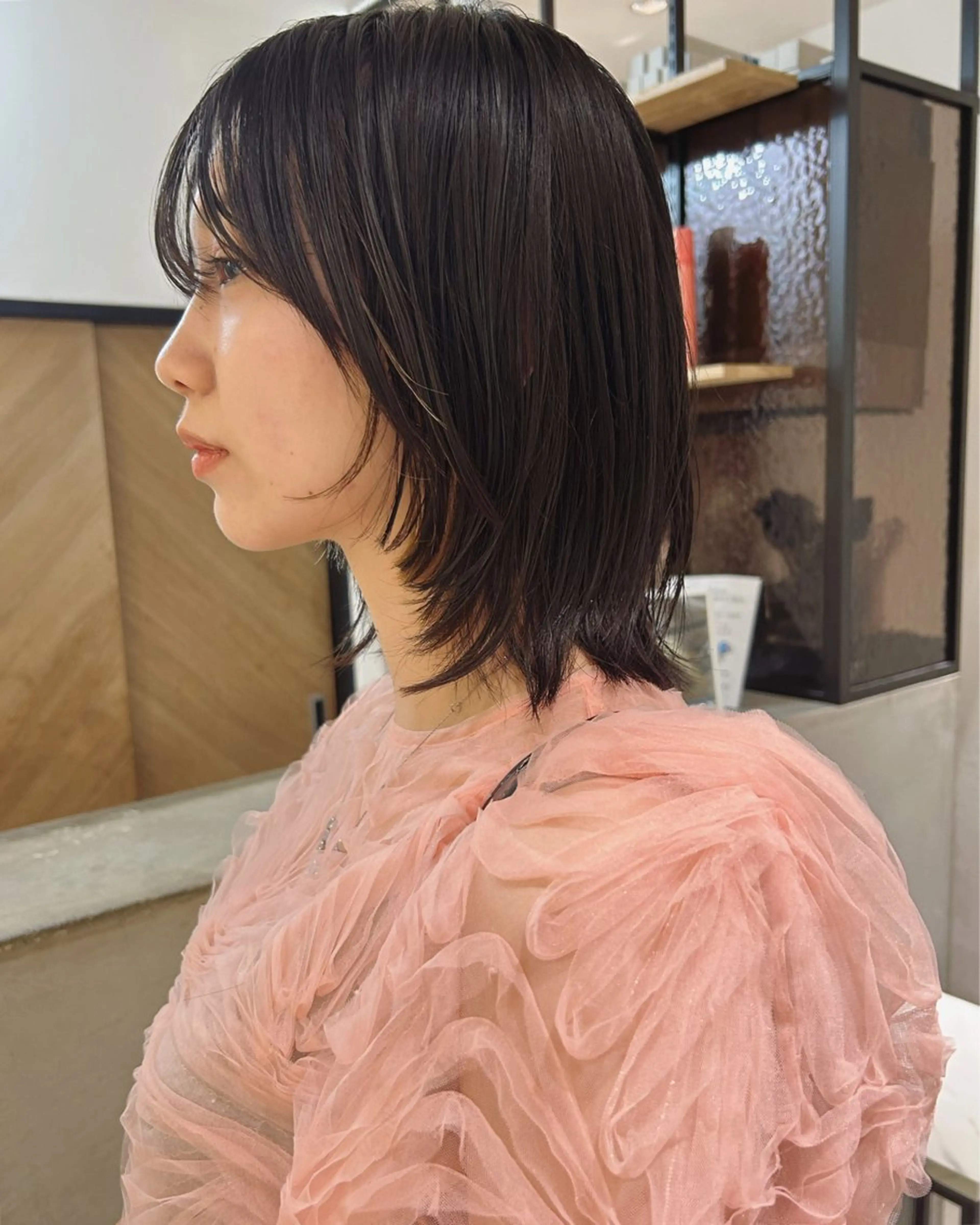 ミディアム カラー レイヤーカット ローレイヤー カット ヘアカラー トリートメント 村上雅人 ナチュラルモードのヘアスタイル