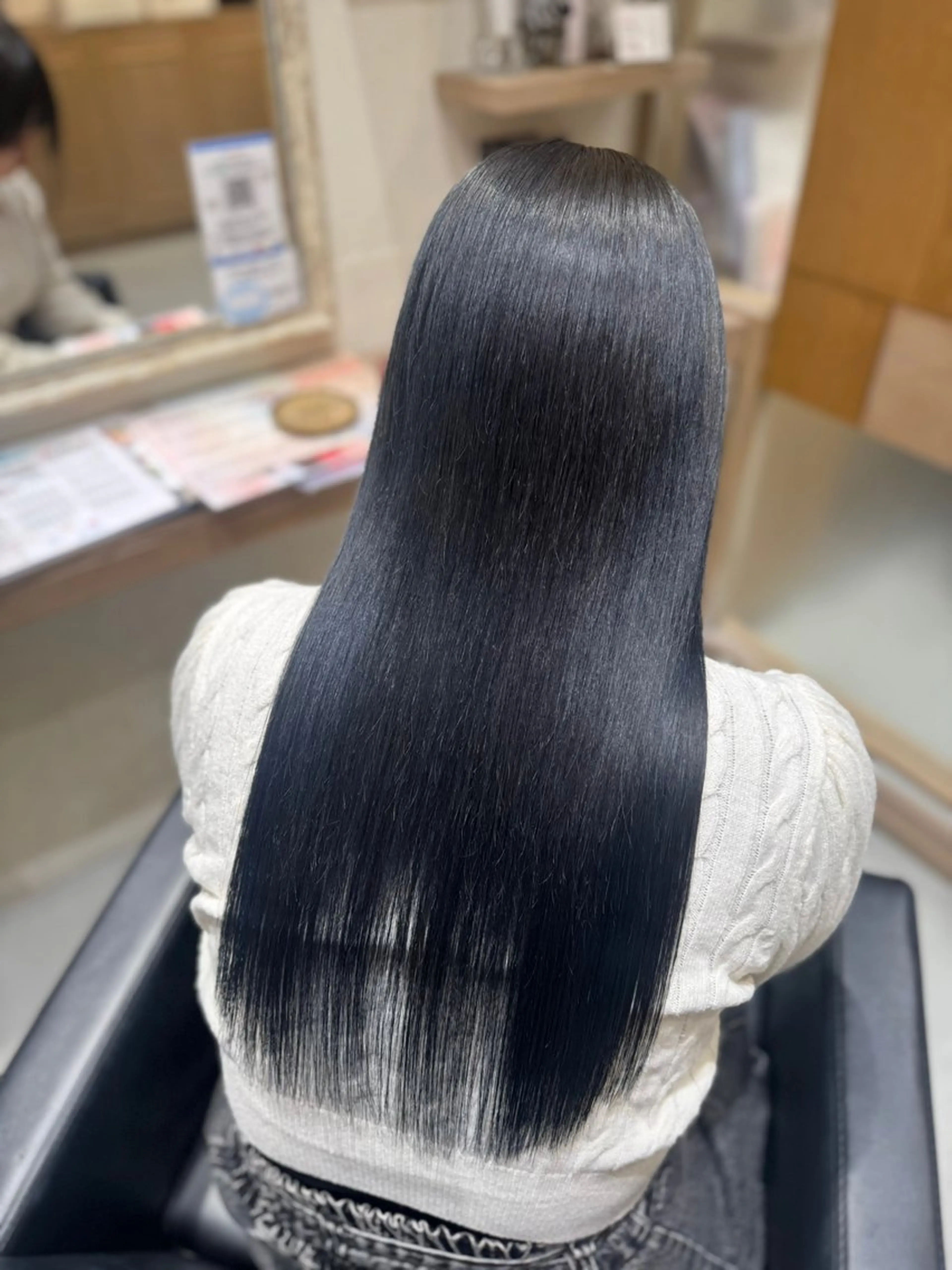 ロング ヘアカラー トリートメント 𝐦𝐚𝐨🐈‍⬛ 🎀髪質改善/艶髪のヘアスタイル