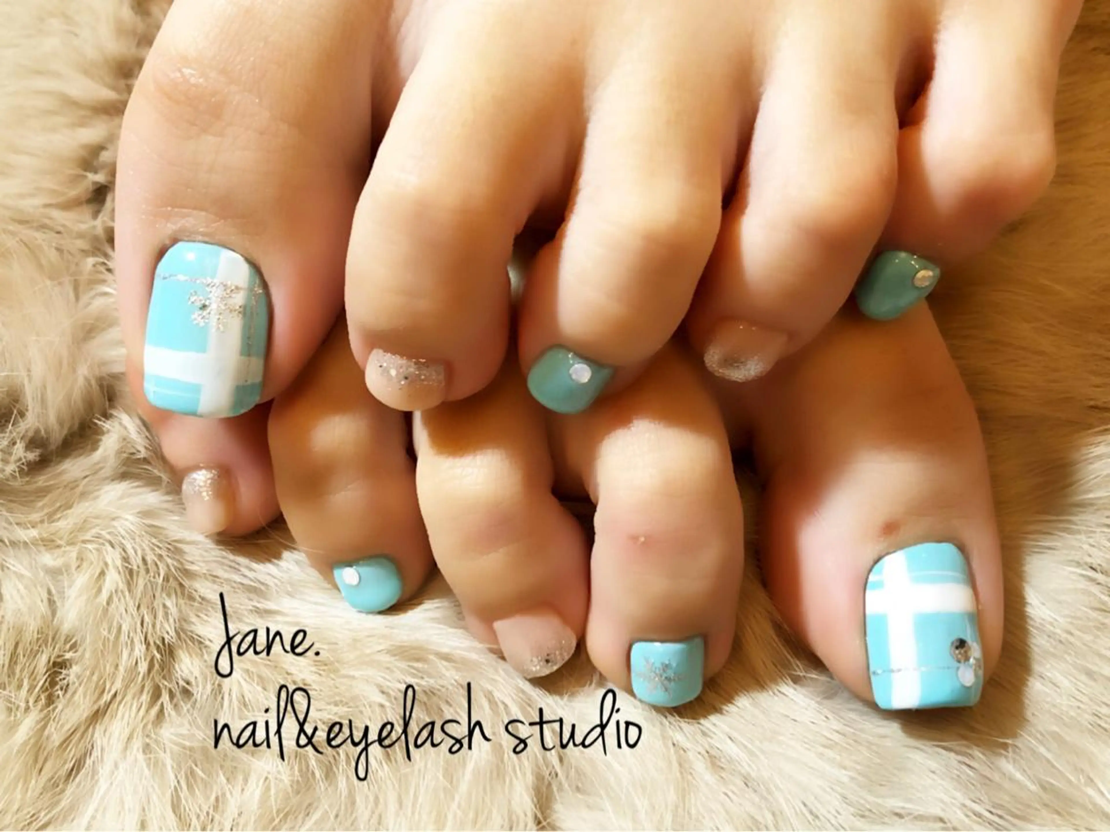 ネイル Yakko pas á pasのネイルデザイン