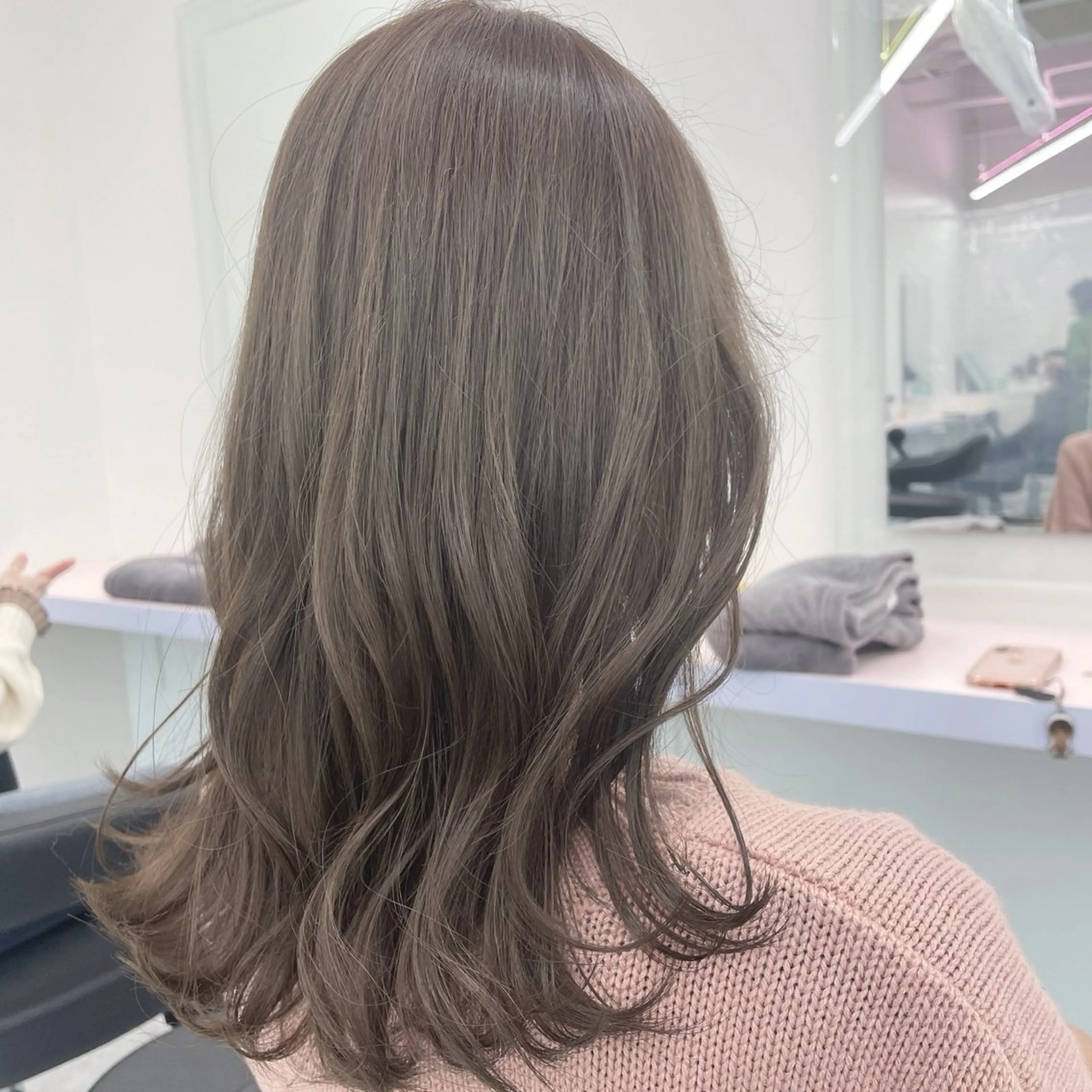 セミロング カラー パーマ ヘアアレンジ メンズ 🤍透明感カラー🤍 似合わせ🤍AINEのヘアスタイル