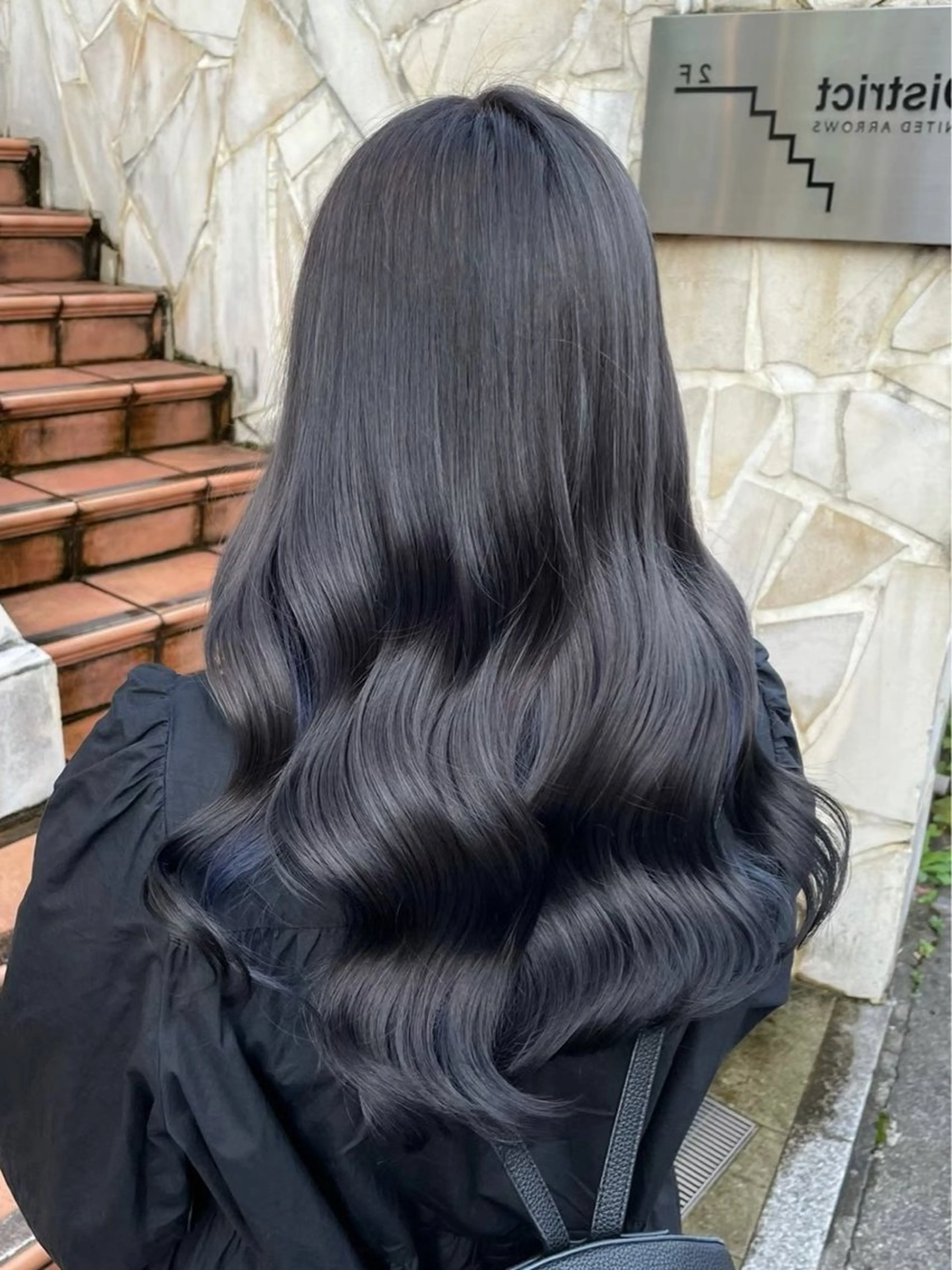 セミロング カラー パーマ ヘアアレンジ メンズ キッズ ヘアカラー トリートメント レイヤー×ハイトーン / mihana🪐のヘアスタイル