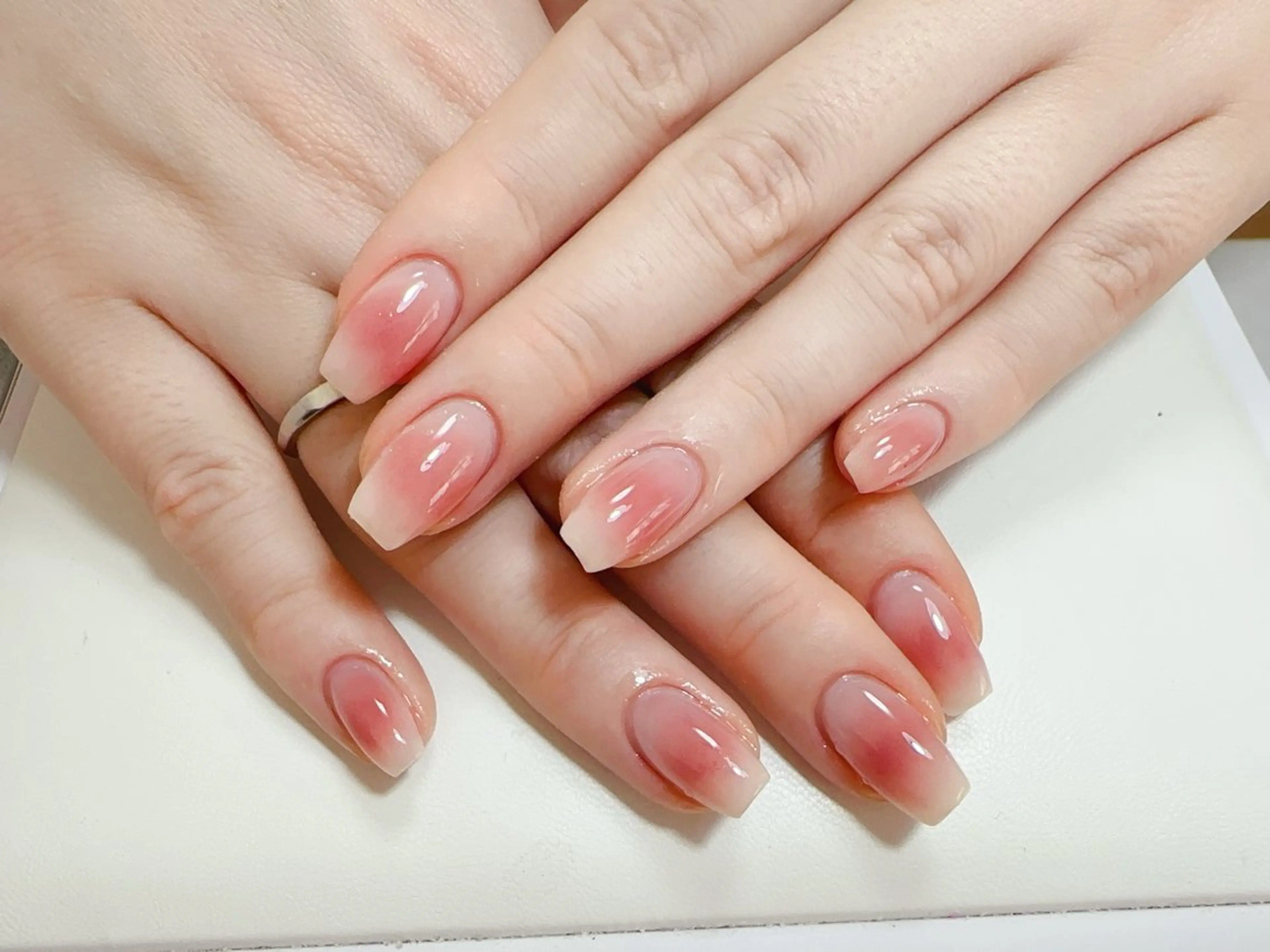 ネイル ハンドネイル NAIL CIRCLESのネイルデザイン