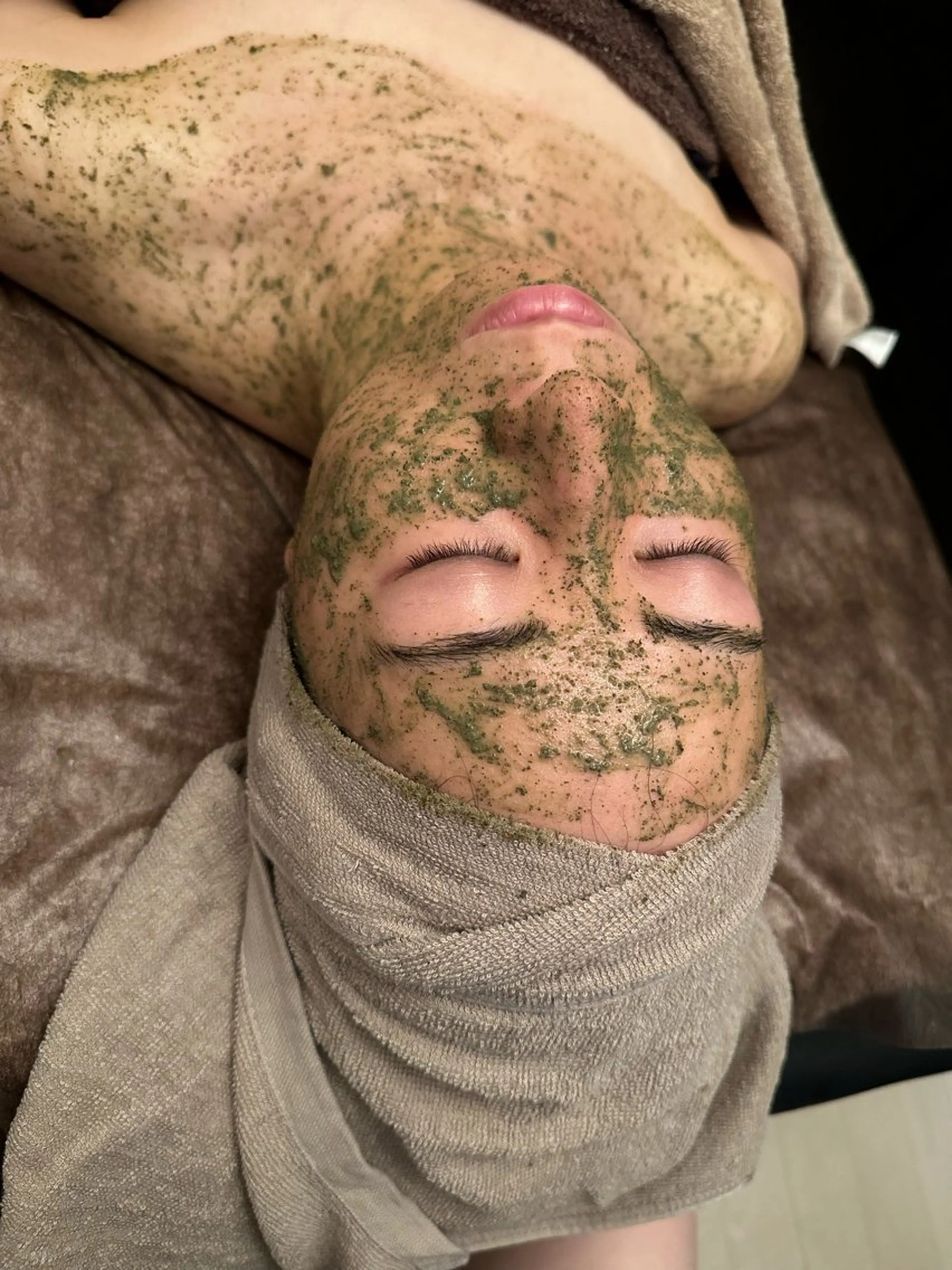 エステ Feel♡ JYURIAのネイルデザイン