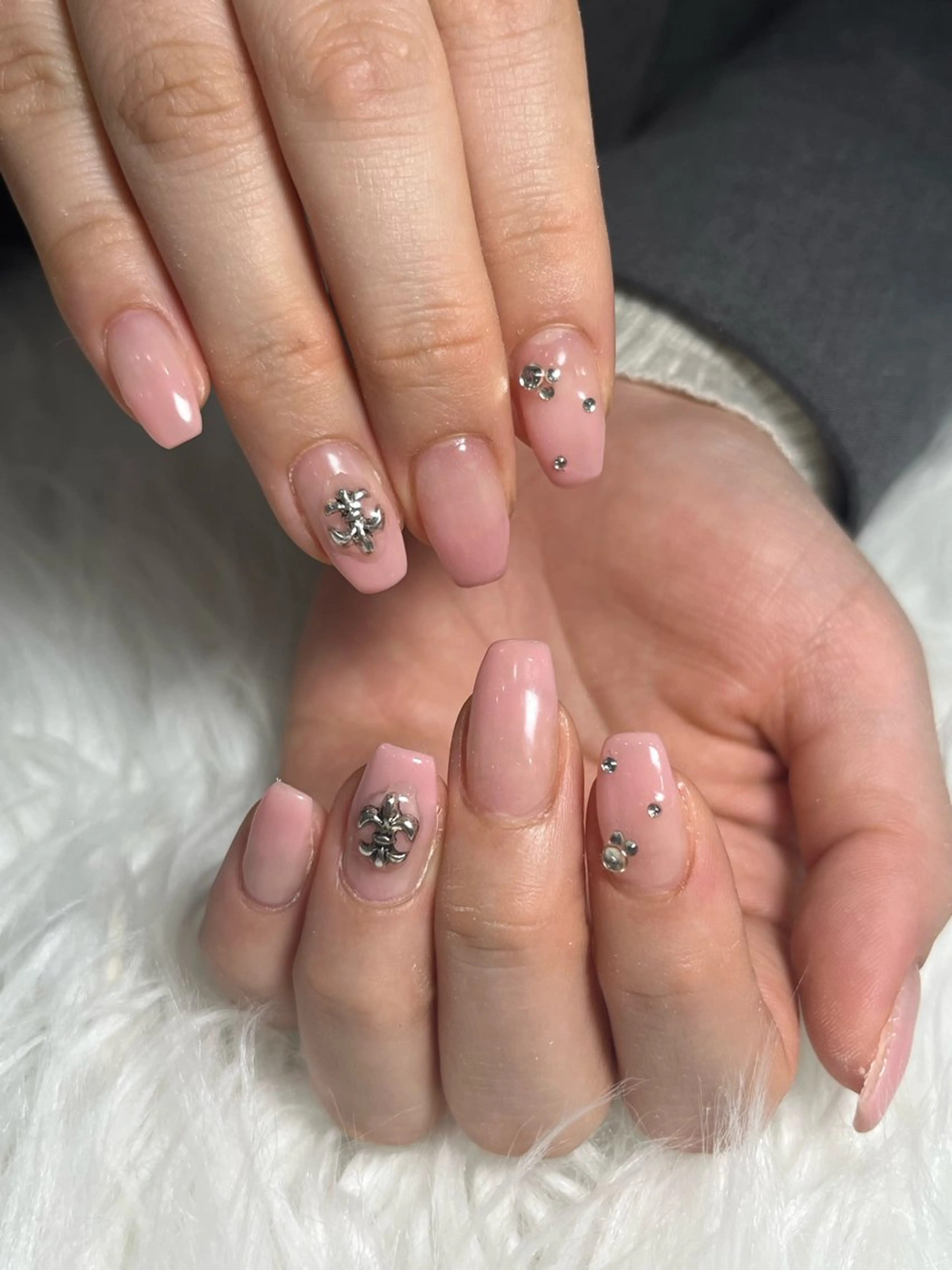 ネイル ワンカラーネイル 岩崎 みわのネイルデザイン