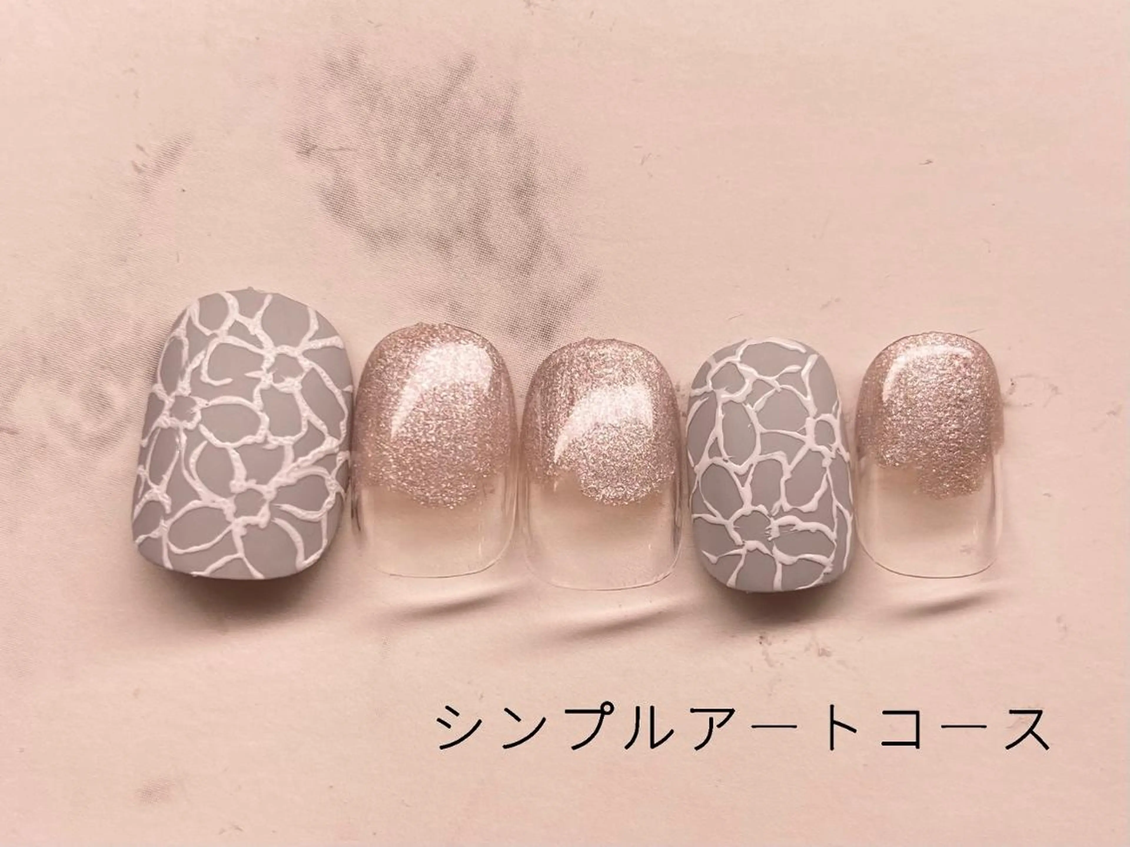 ミディアム ハンドネイル ネイルサロン Bliss（ブリス）のネイルデザイン