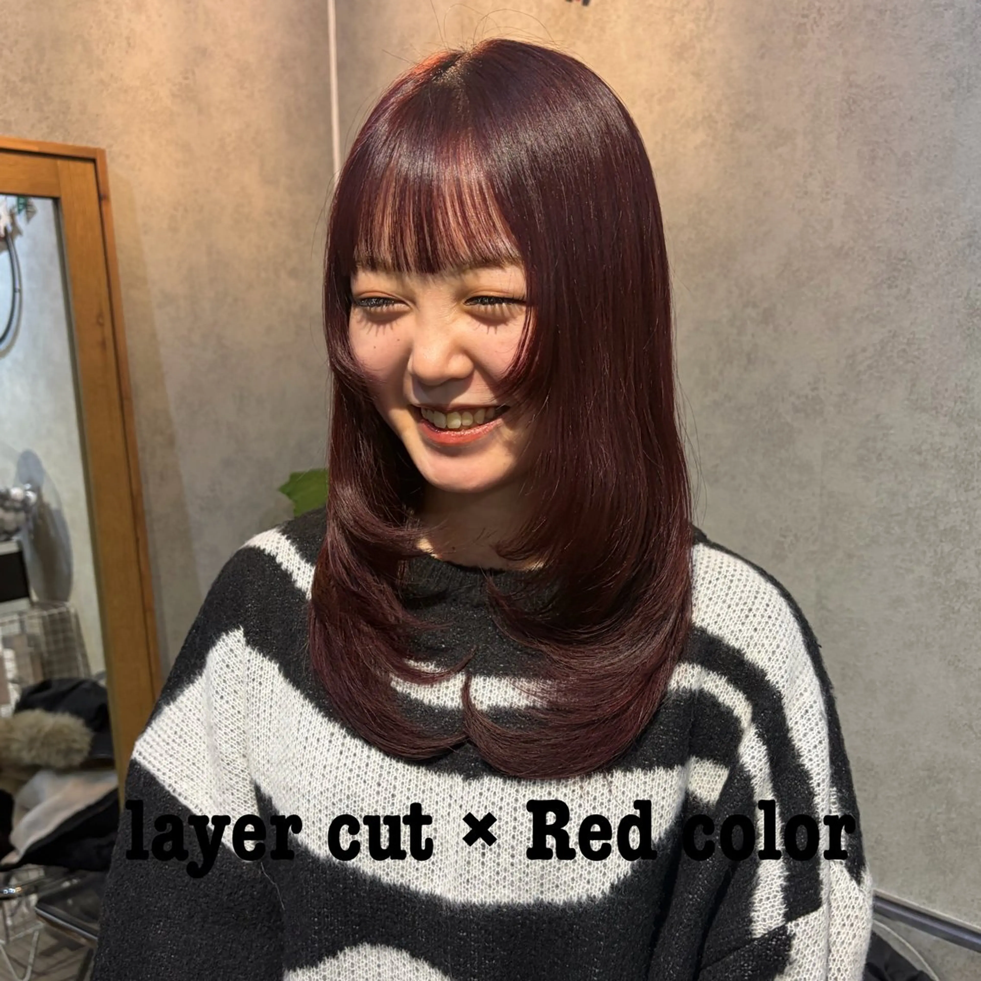 ミディアム カラー ミディアムレイヤー ブリーチ ボルドーカラー ブリーチなしカラー レッドカラー カット ヘアカラー トリートメント 暖色カラー/パラッと Bob/モエのヘアスタイル