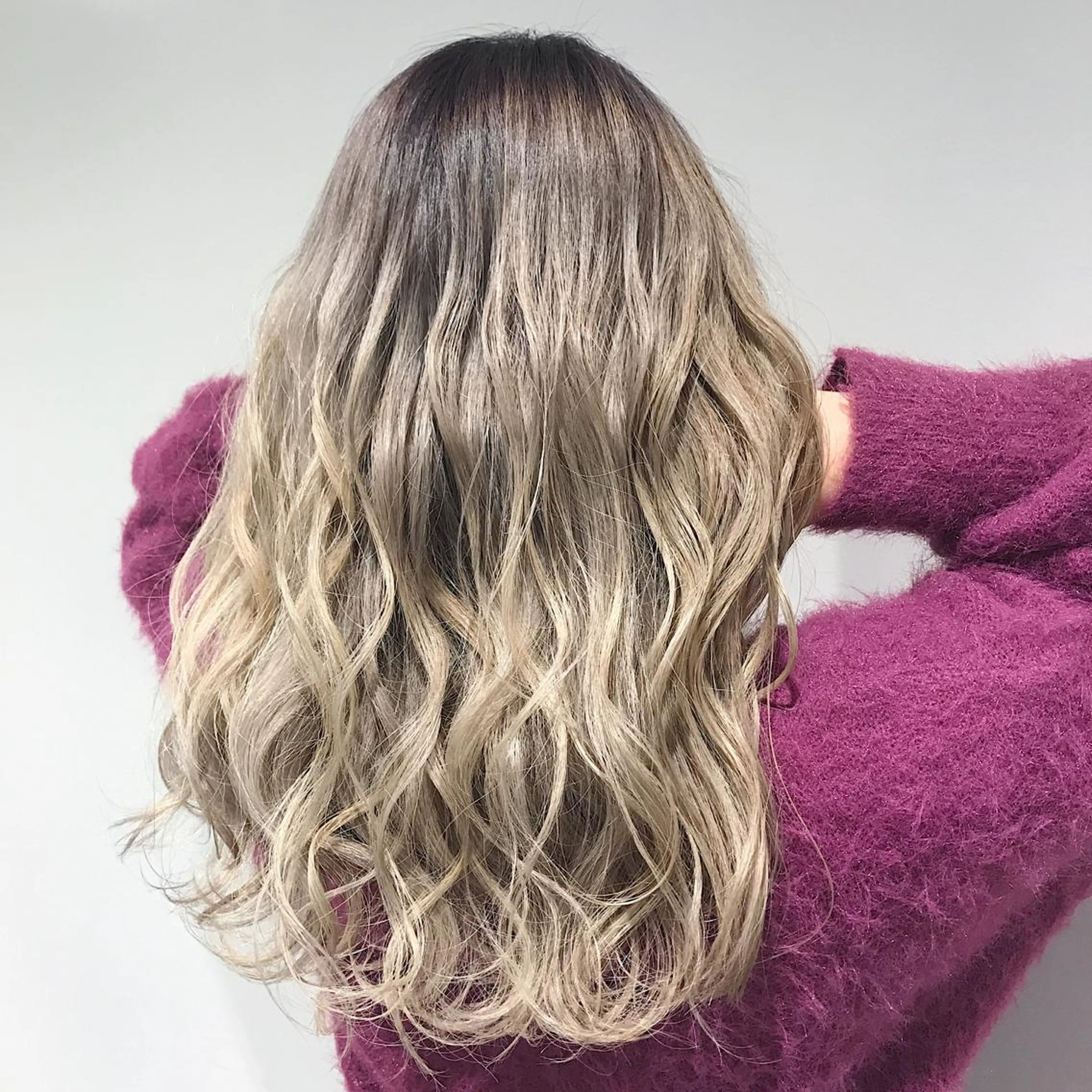 ミディアム カラー ヘアアレンジ Zina渋谷エリア マネージャShionのヘアスタイル