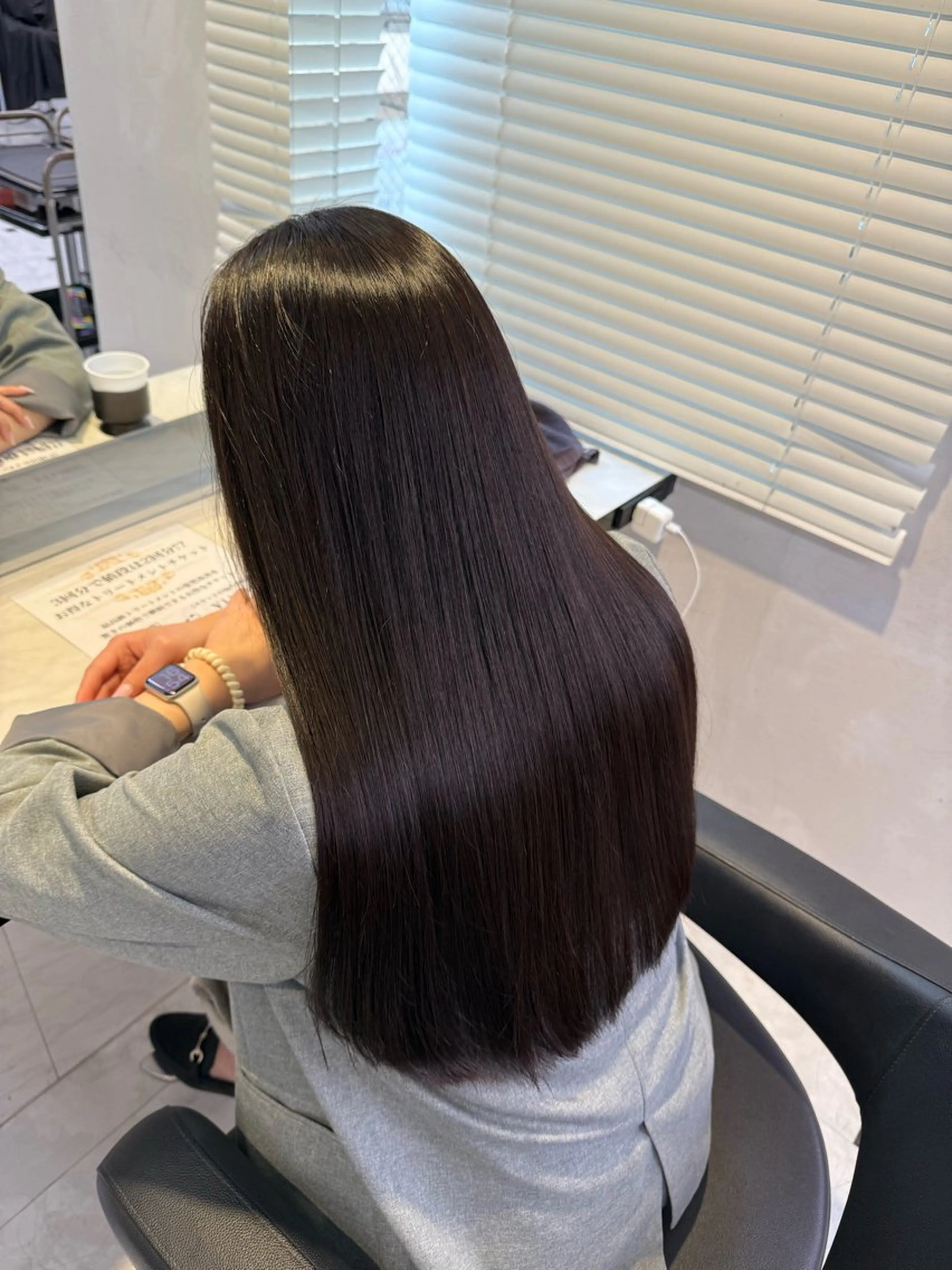 ロング パーマ 縮毛矯正 ストレートパーマ カット 縮毛矯正 韓国風グレージュ 🤍たくみ🤍のヘアスタイル