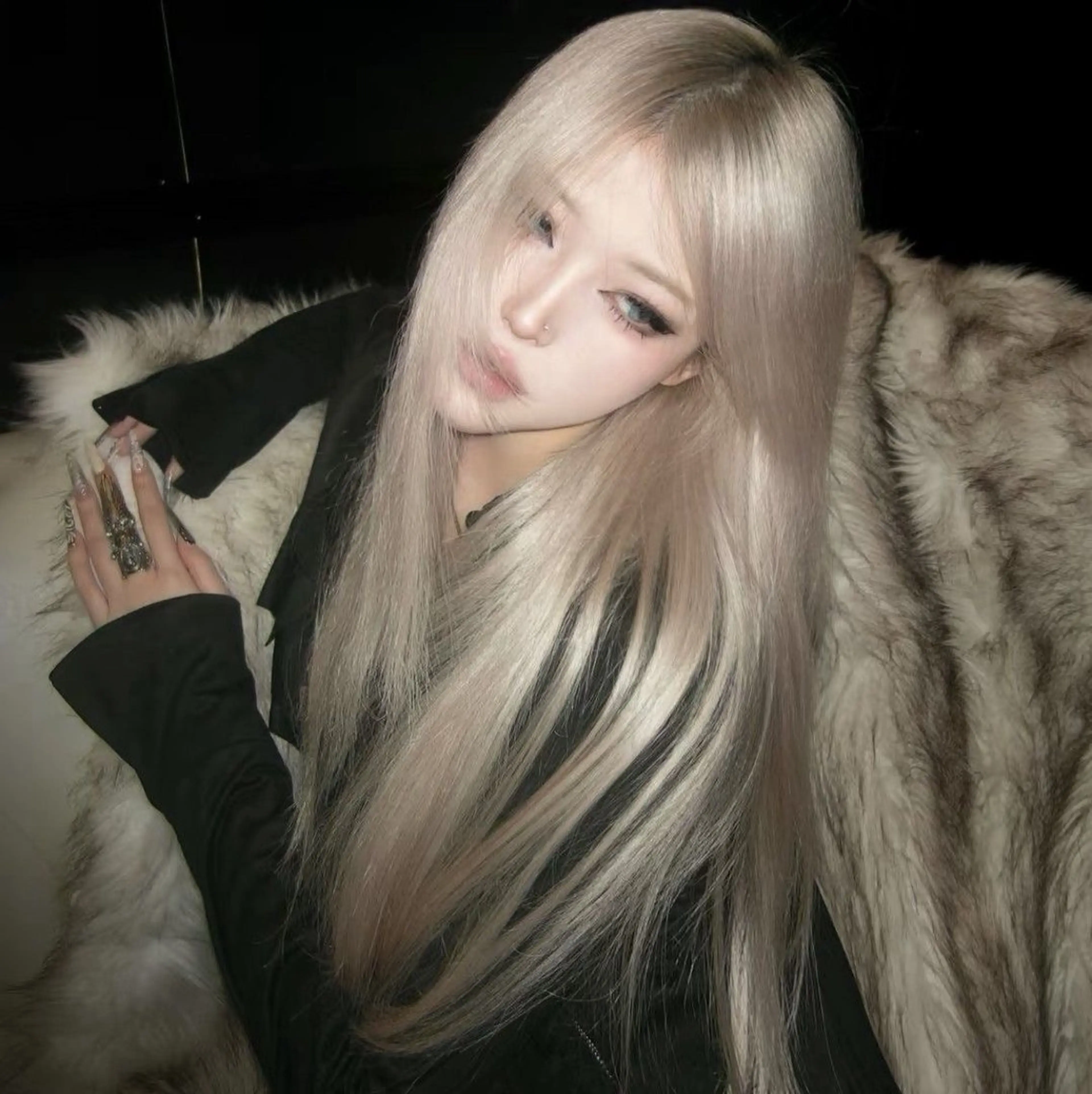 ロング カット ヘアカラー トリートメント ヘアセット 艶髪ハイトーンカラー 渋谷🎀ririkaのヘアスタイル